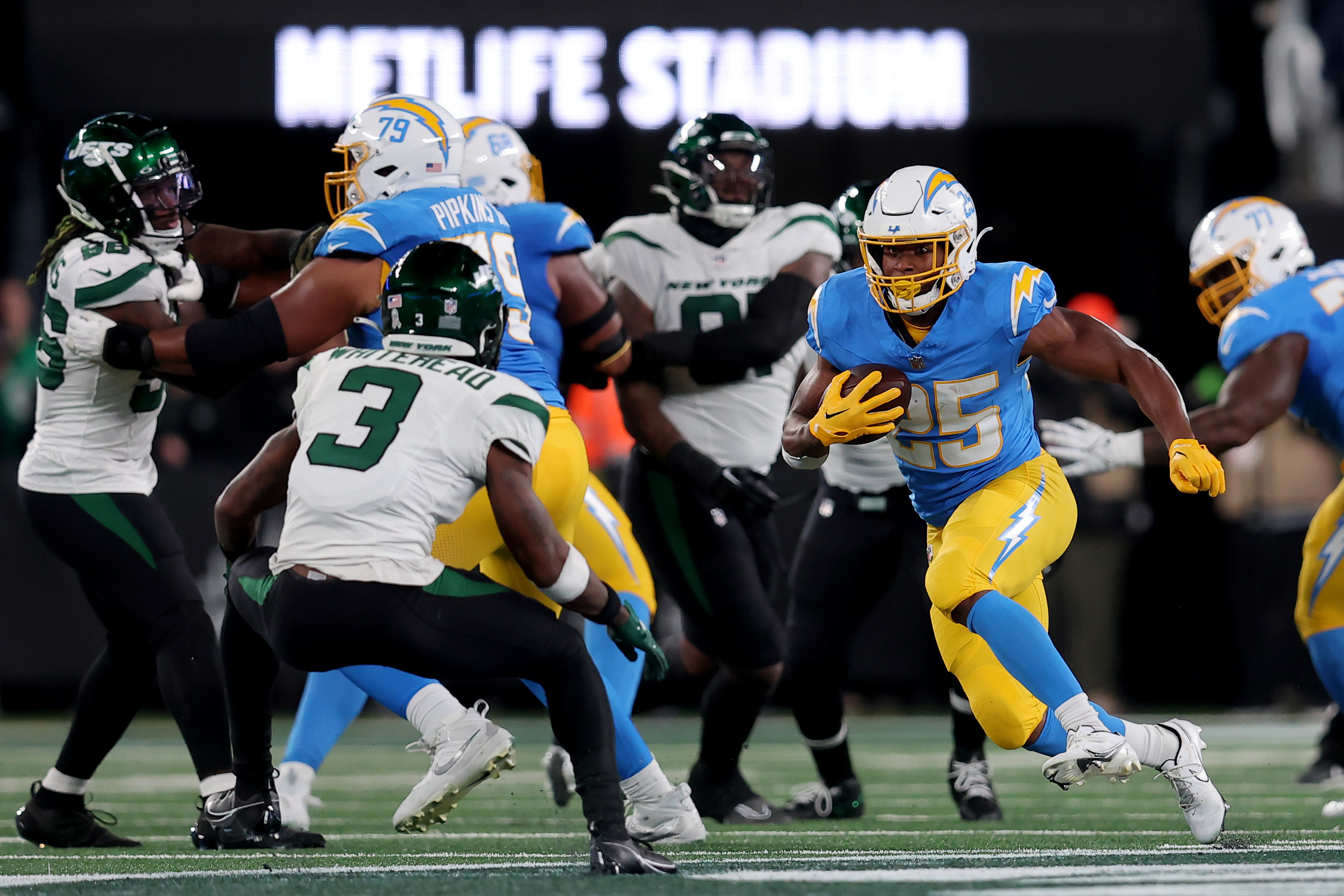 Derius Davis Sets Tone Early As Chargers Snuff Jets Reuters