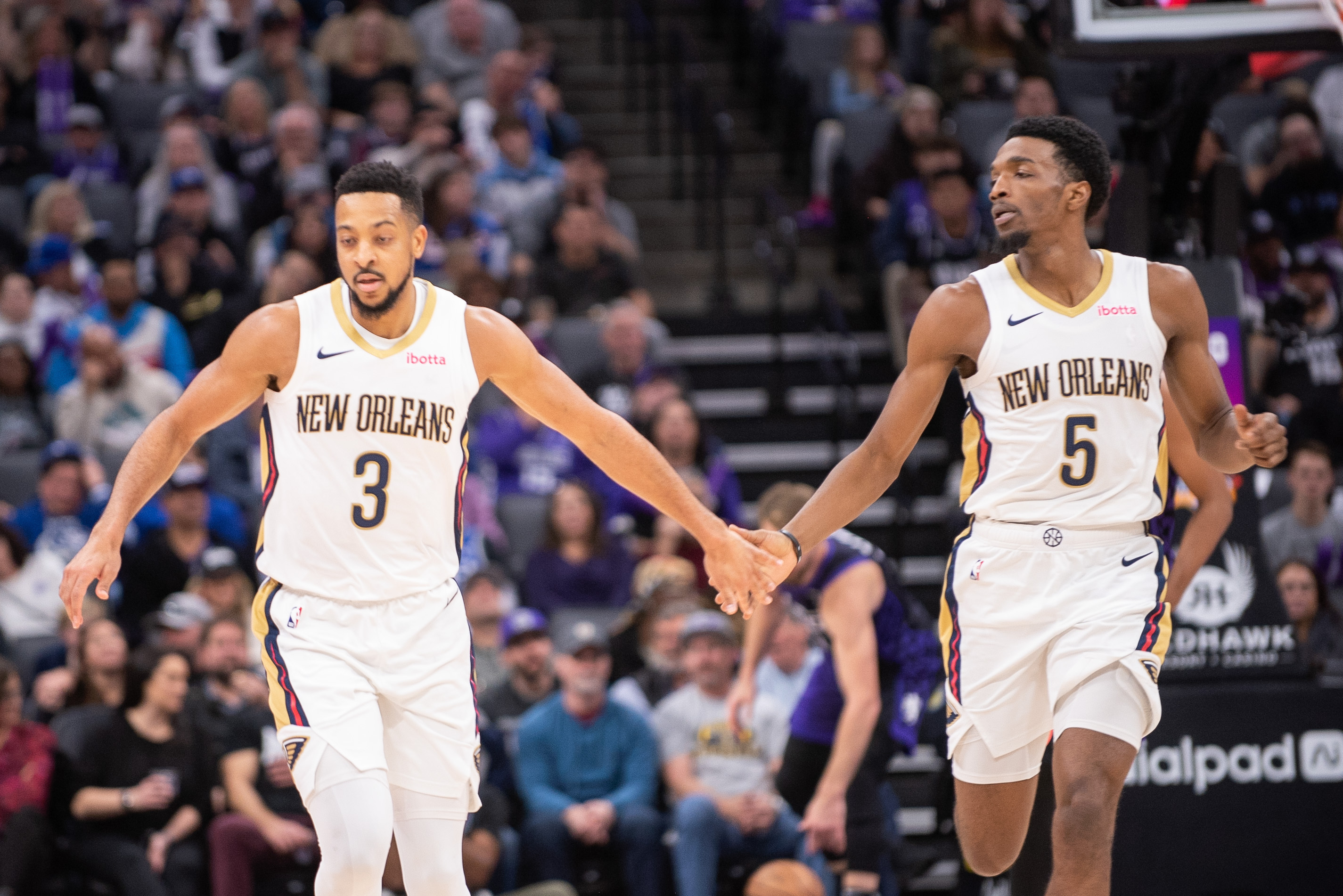 Hot Shooting Pelicans Destroy Kings Reuters