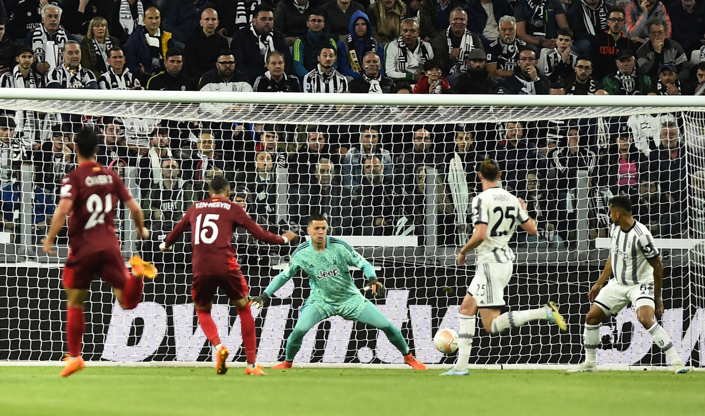 Gatti S Last Gasp Header Earns Juventus Draw With Sevilla Reuters