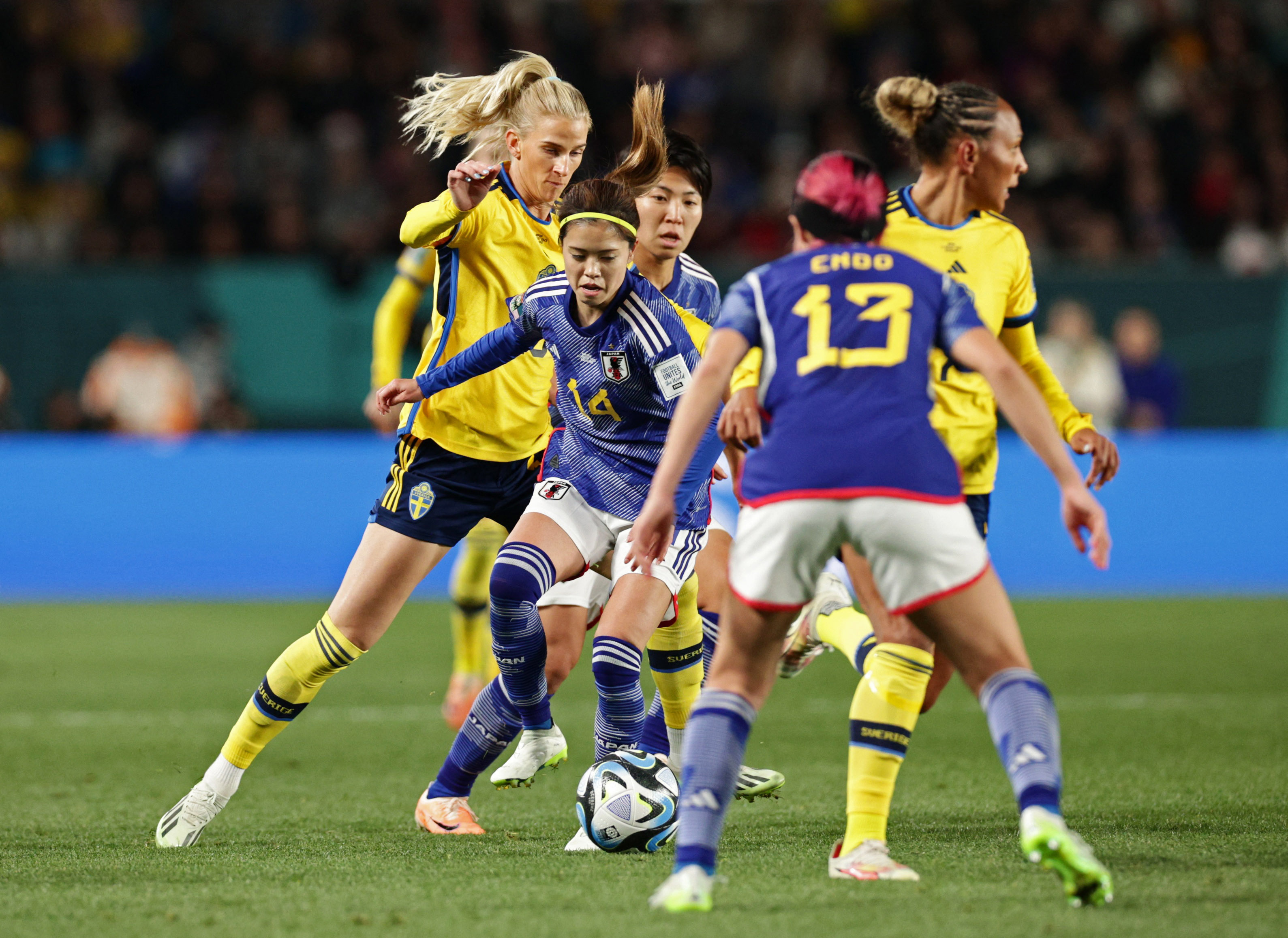 Sweden Hold Off Japan Fightback To Reach Women S World Cup Semis Reuters