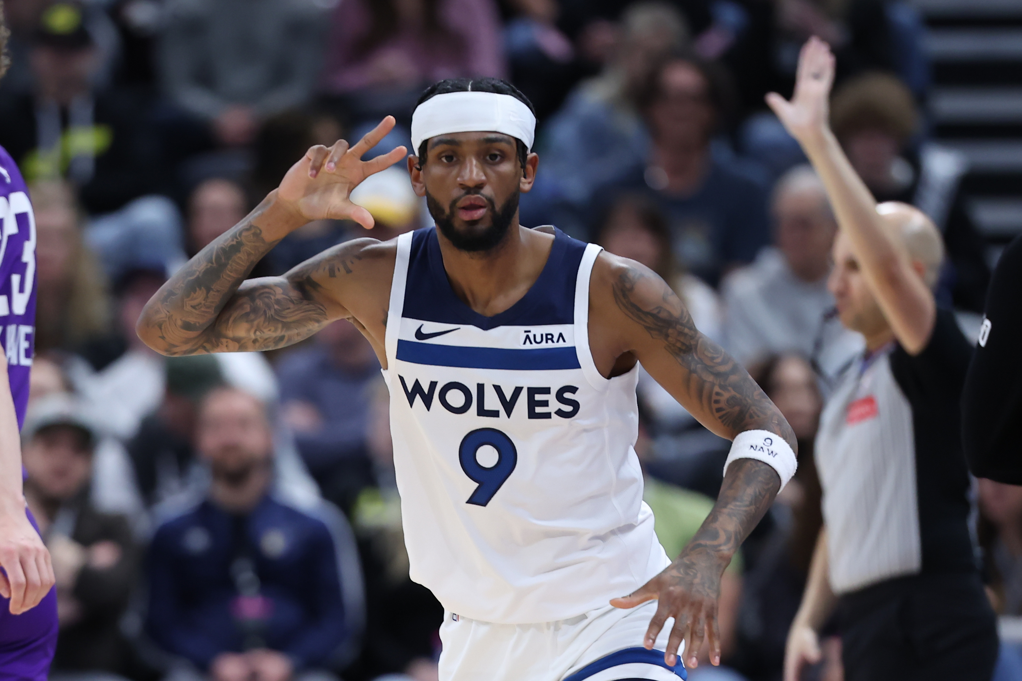 Anthony Edwards Leads Wolves To Season Series Sweep Of Jazz Reuters