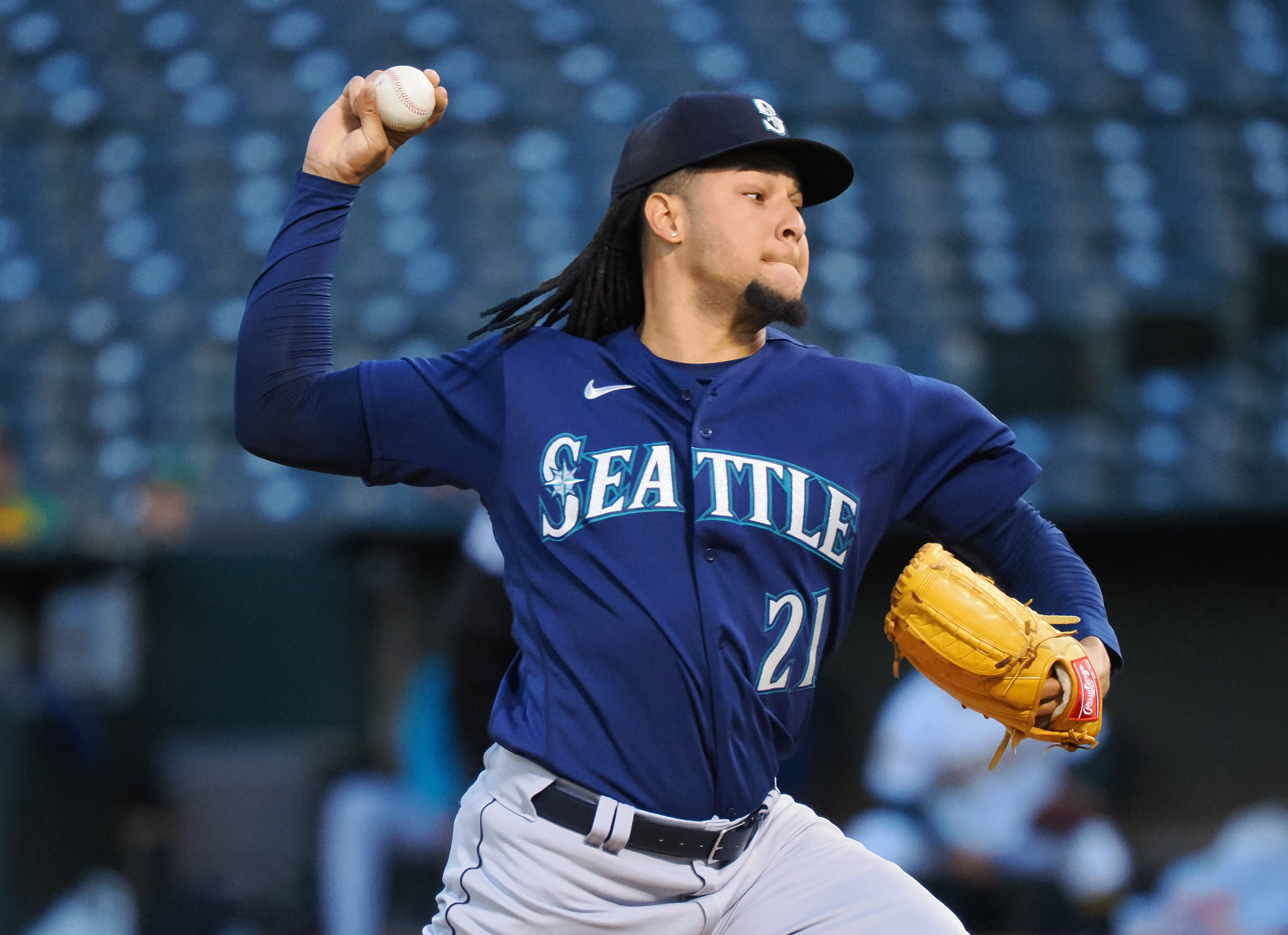 Mariners RHP Luis Castillo agrees to 5-year extension | Reuters