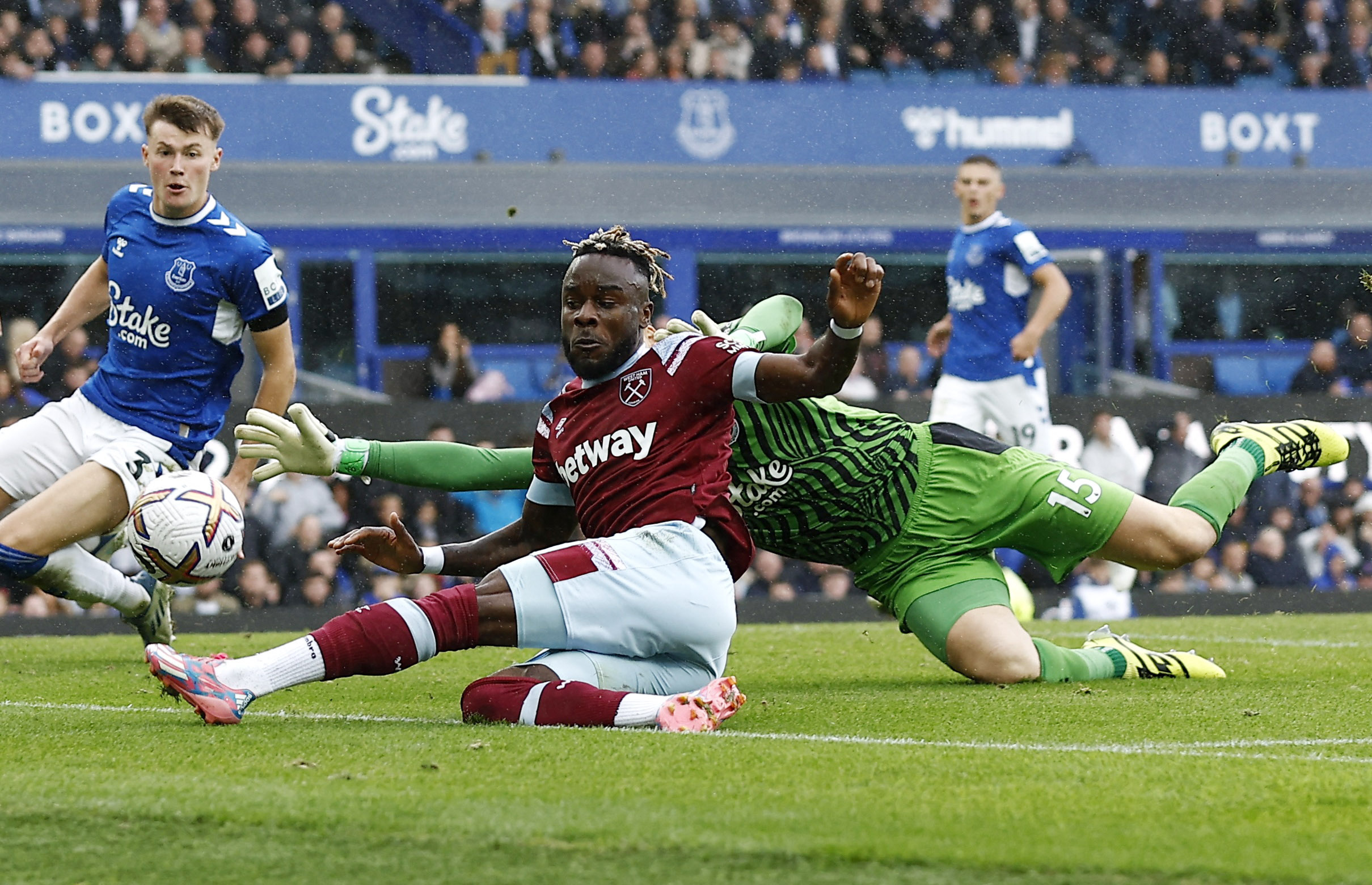 Maupay Goal Earns Everton Victory Over West Ham Reuters