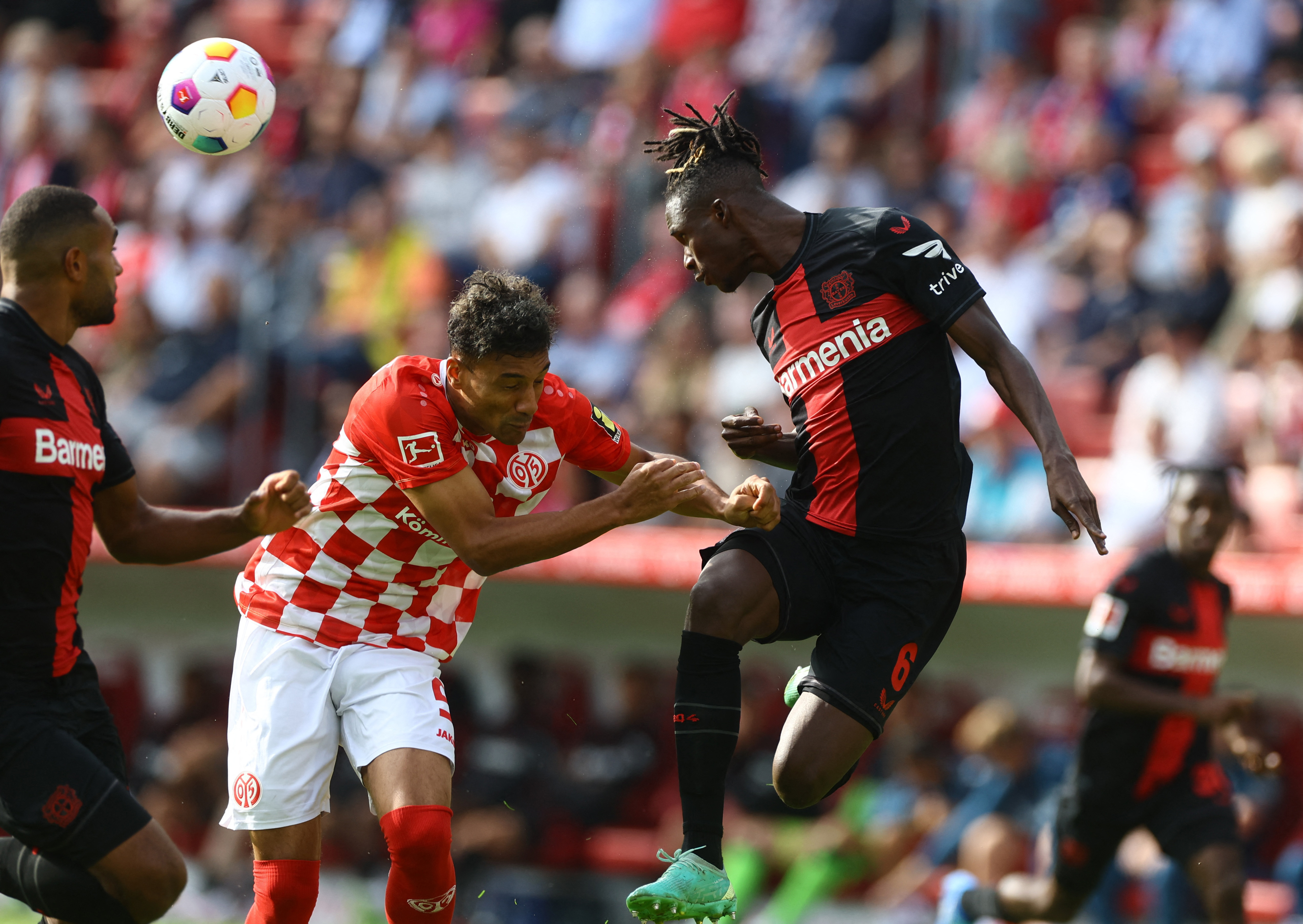 Record Breaking Leverkusen Beat Mainz To Go Top In Bundesliga Reuters