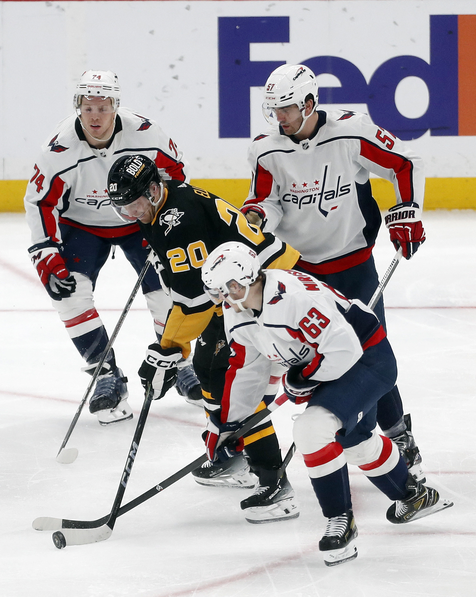 Charlie Lindgren Capitals Shut Out Slumping Penguins Reuters