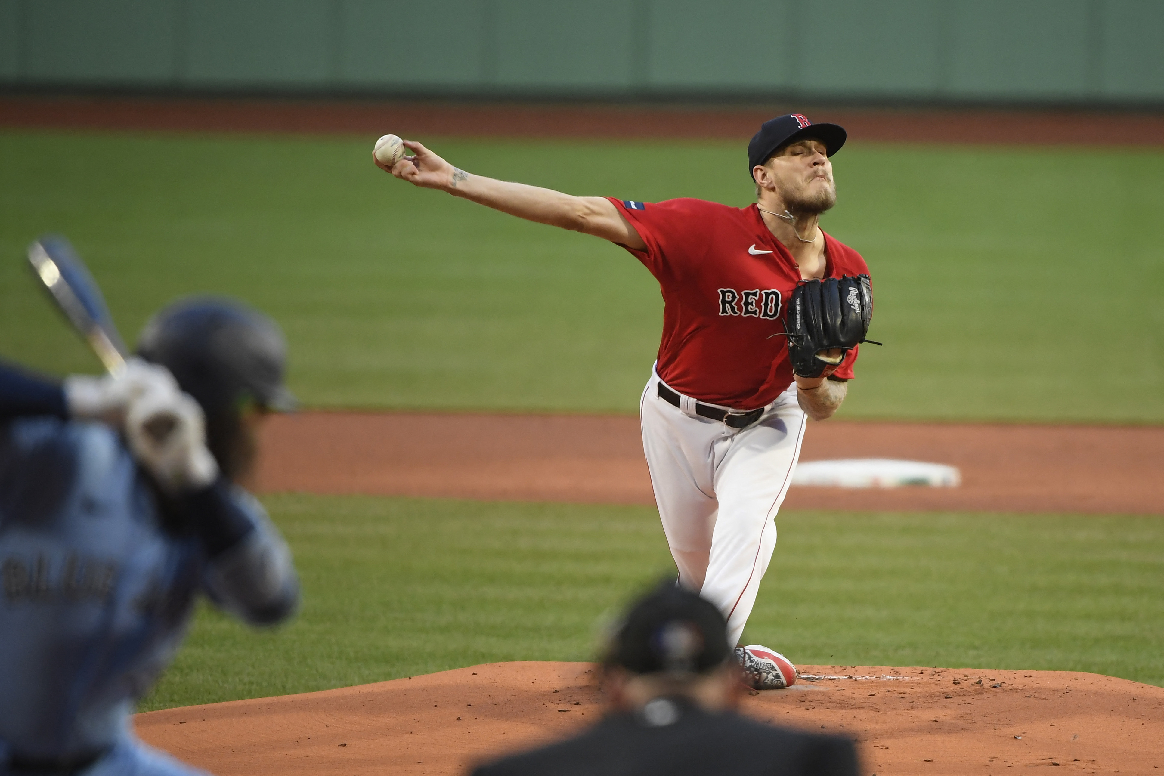 After Jays' 6-run inning, Red Sox storm back for win