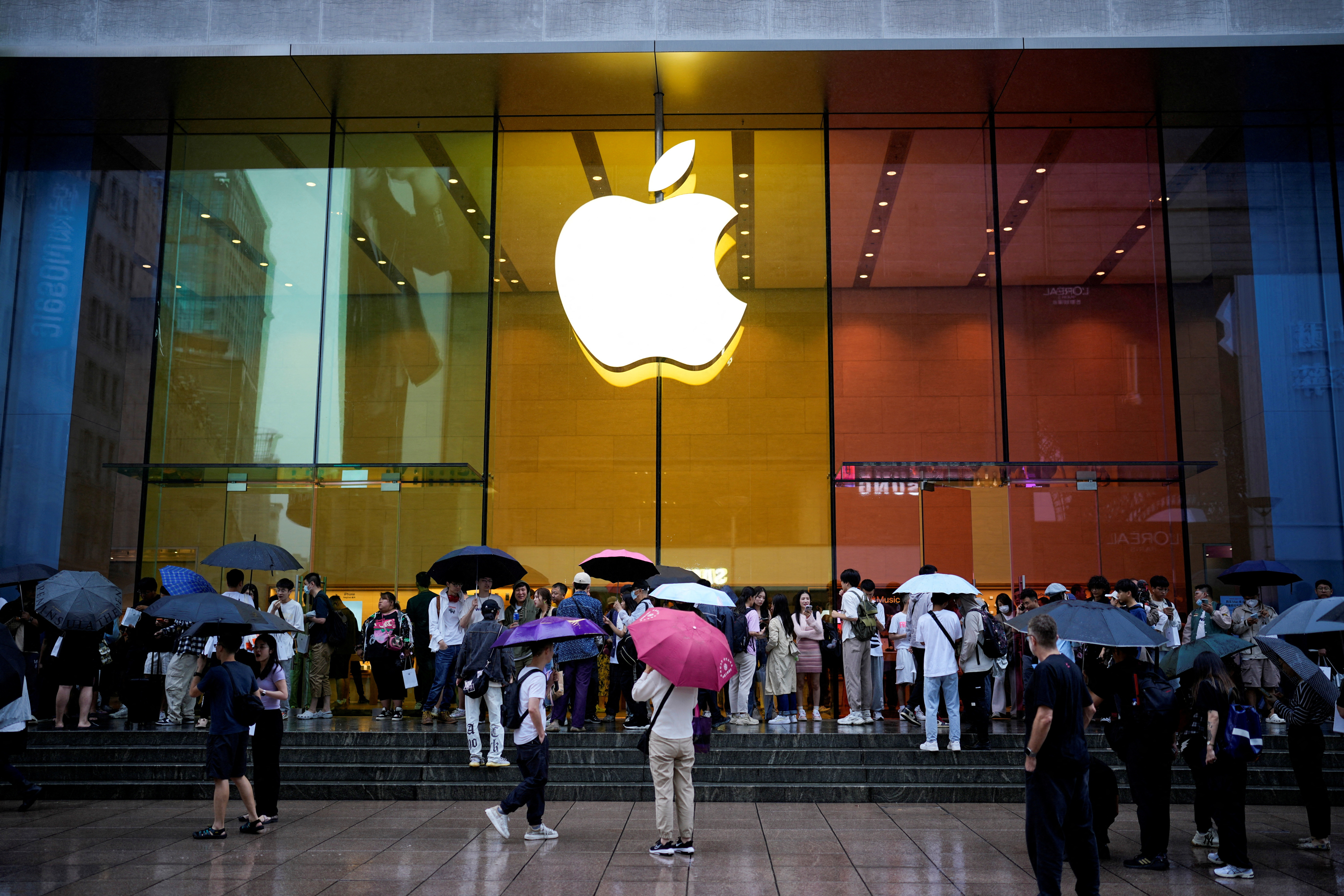 Le nouvel iPhone 15 d'Apple est officiellement mis en vente dans toute la Chine