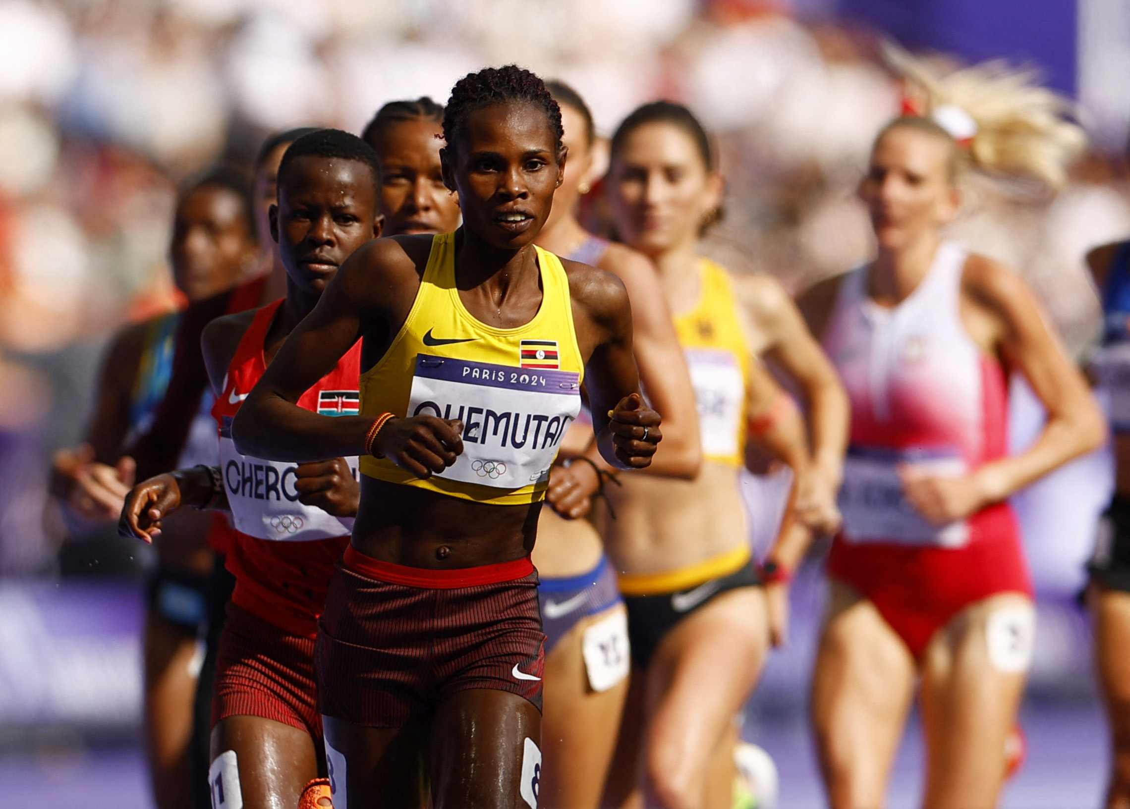 Favourites Chemutai, Yavi easily advance in 3,000m