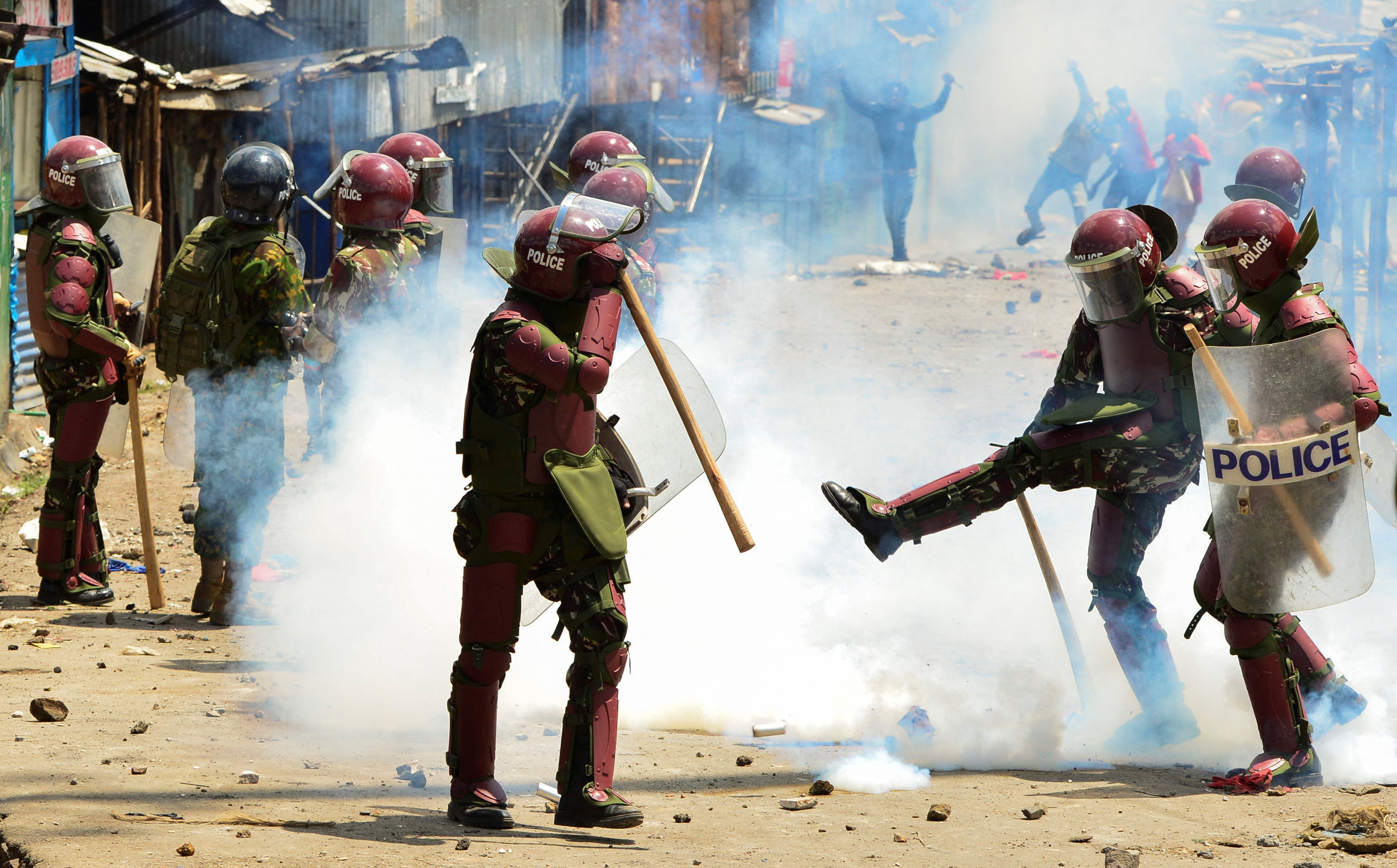 Kenyan Police Fire Tear Gas At Anti-government Protesters, One Dead ...