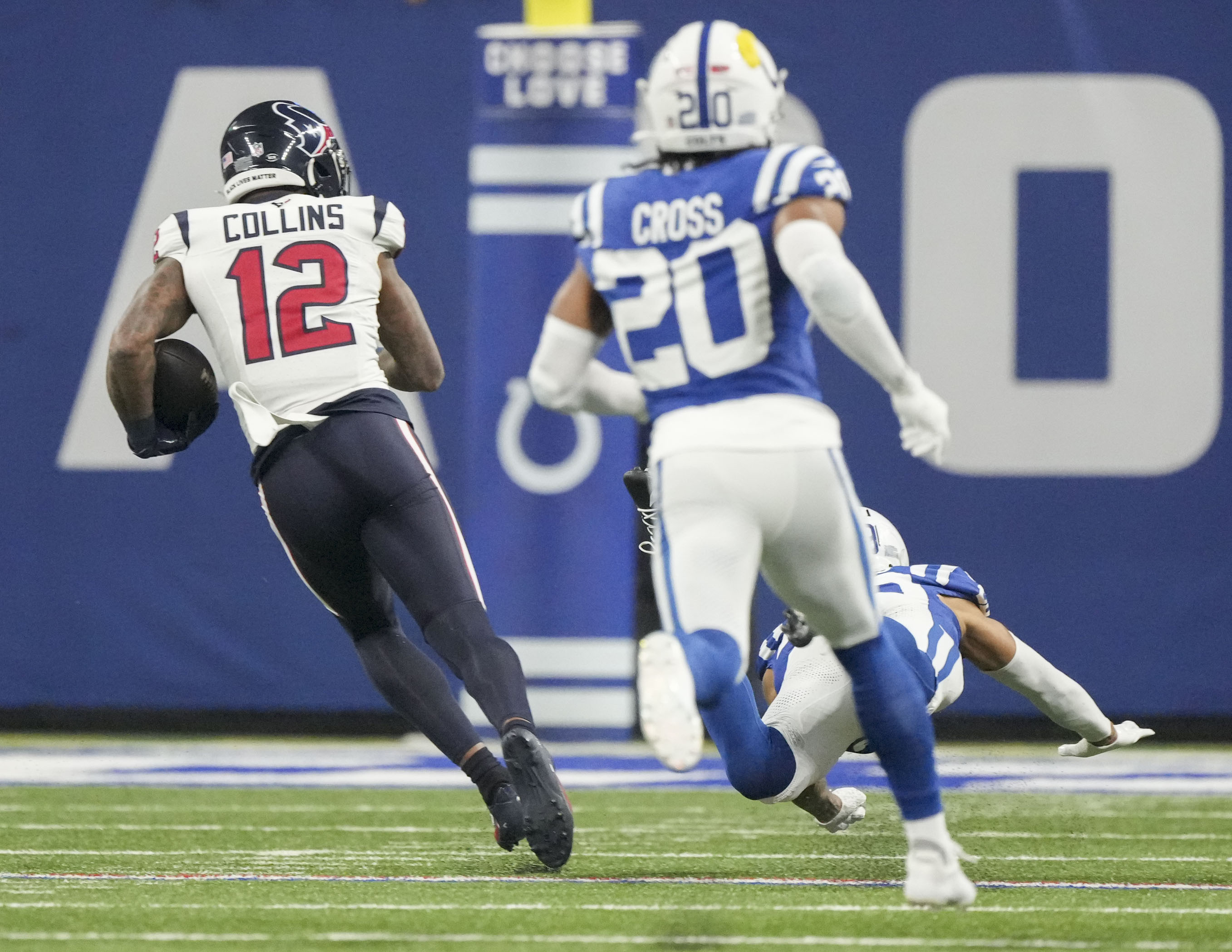 Texans Clinch Playoff Berth By Holding Off Colts | Reuters