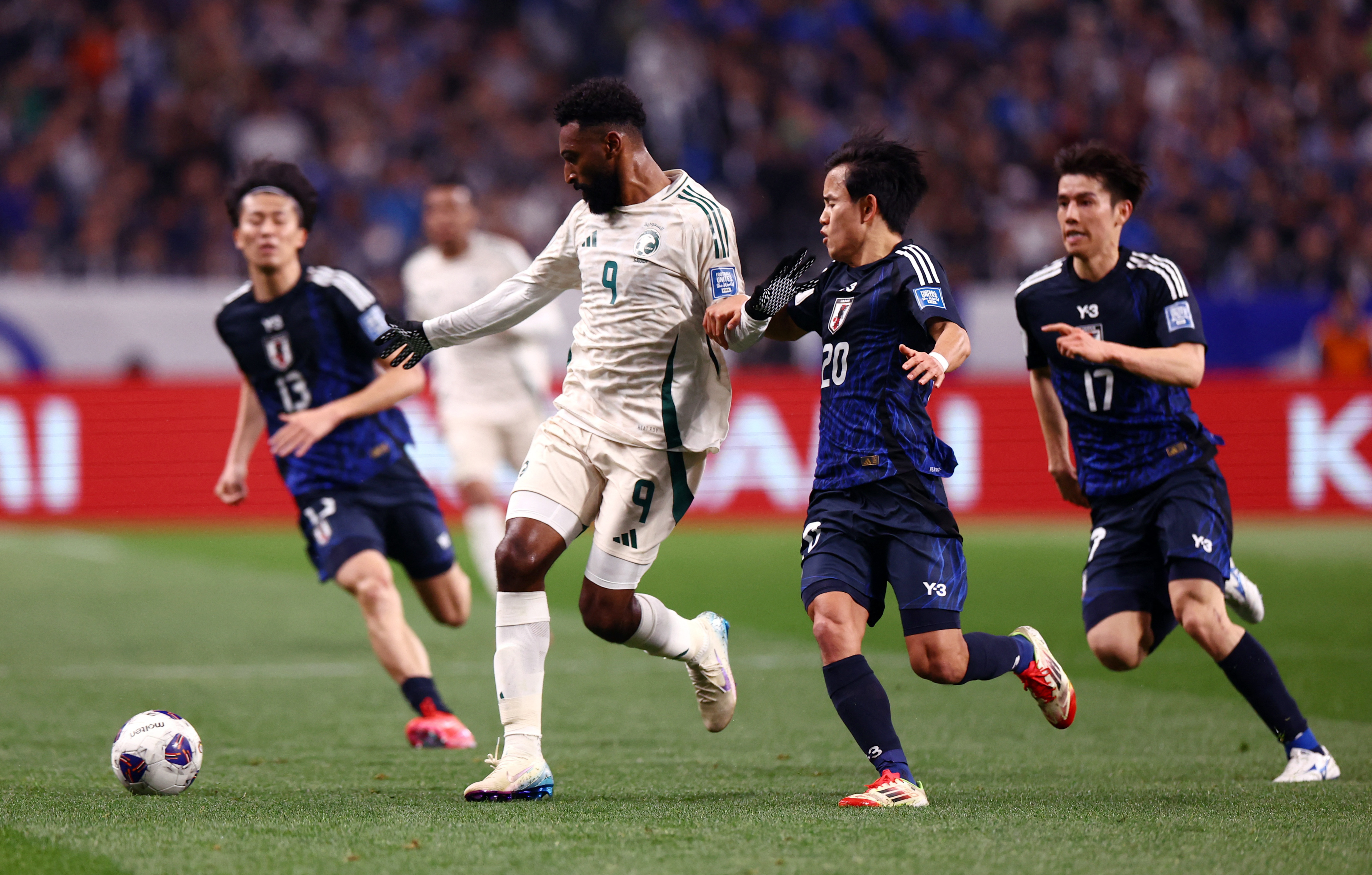 サッカー＝日本、スコアレスドローも首位通過確定 W杯最終予選
