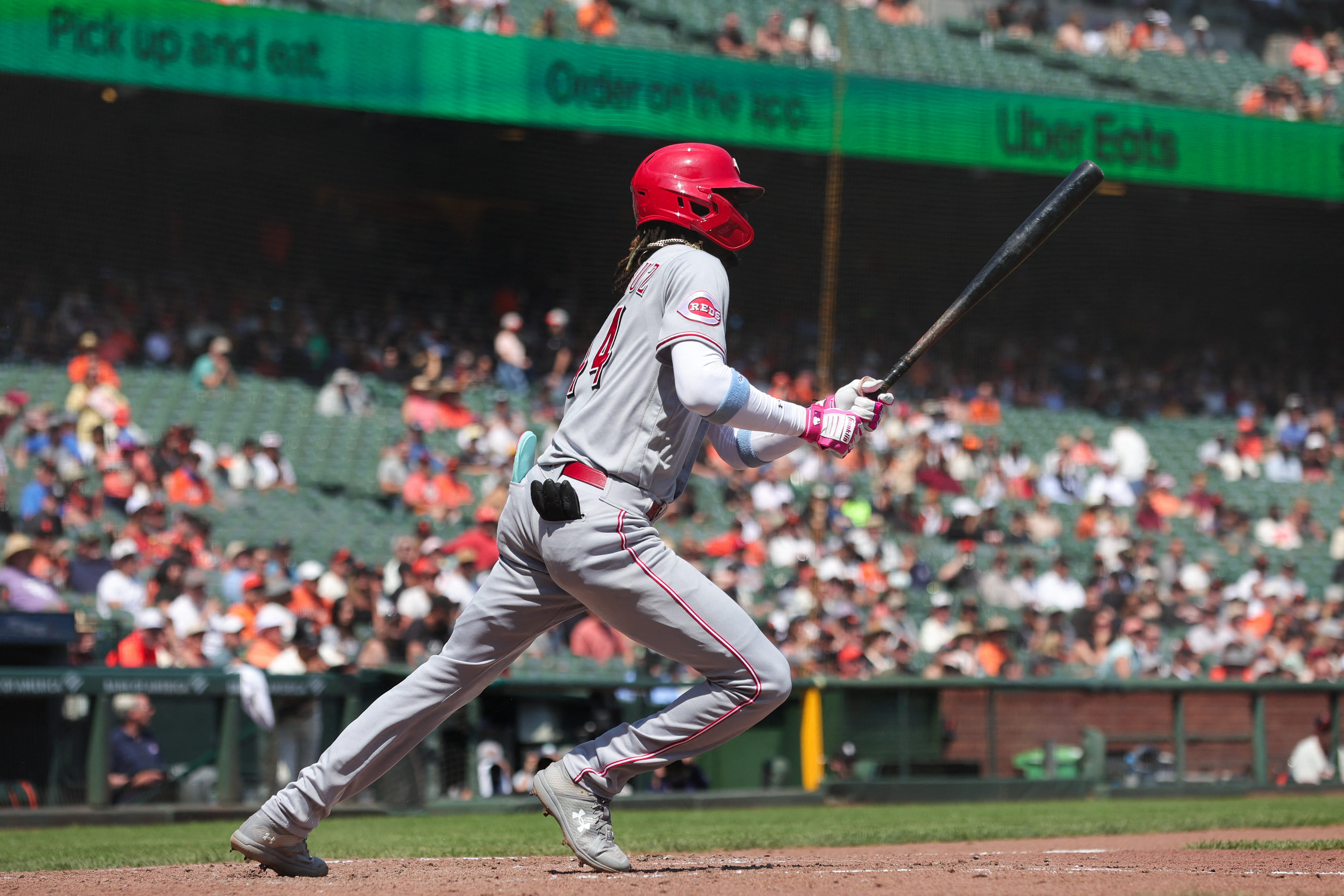 Christian Encarnacion-Strand shines as Reds top Giants