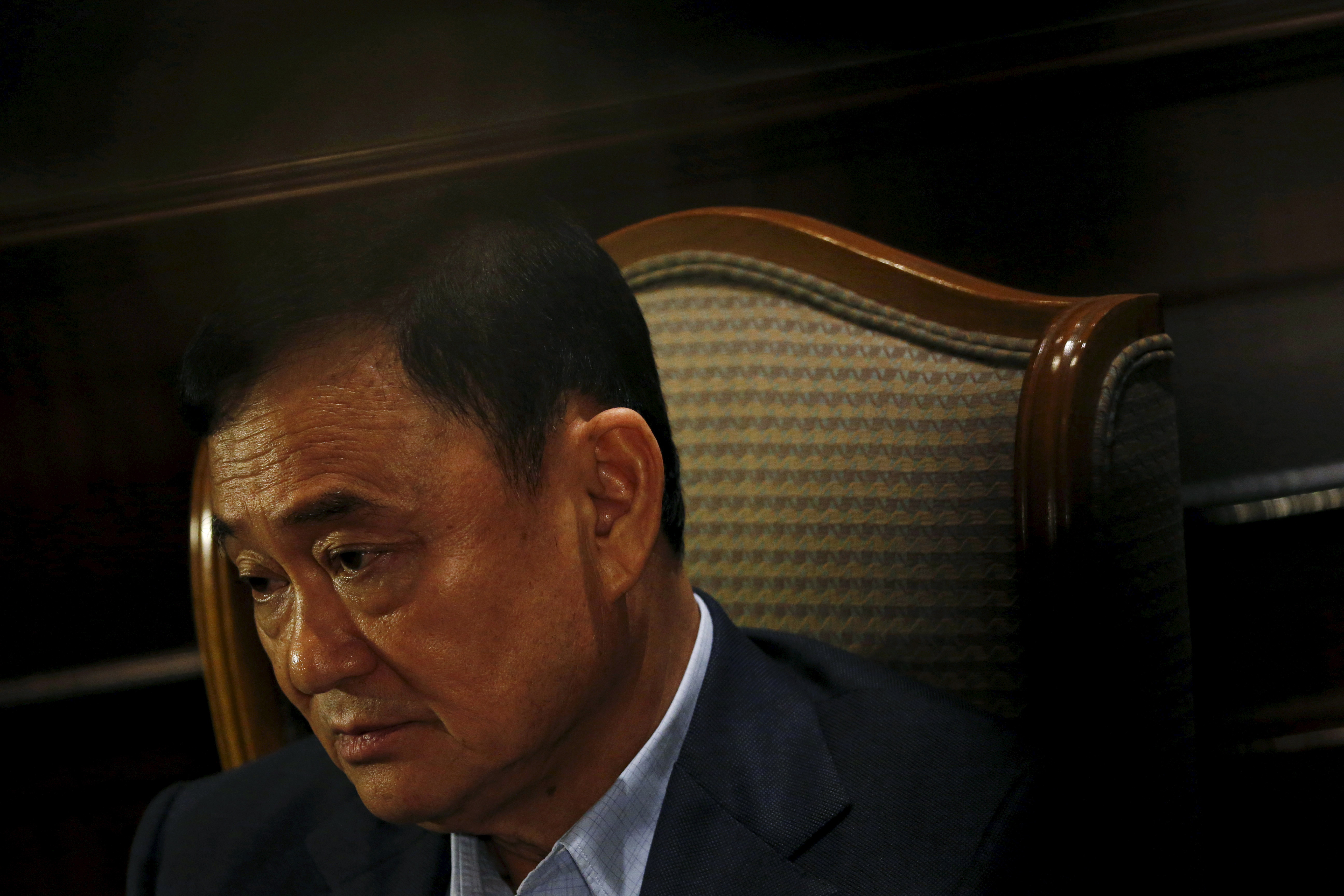 タイ当局、タクシン元首相を不敬罪で起訴へ　王室侮辱の疑い