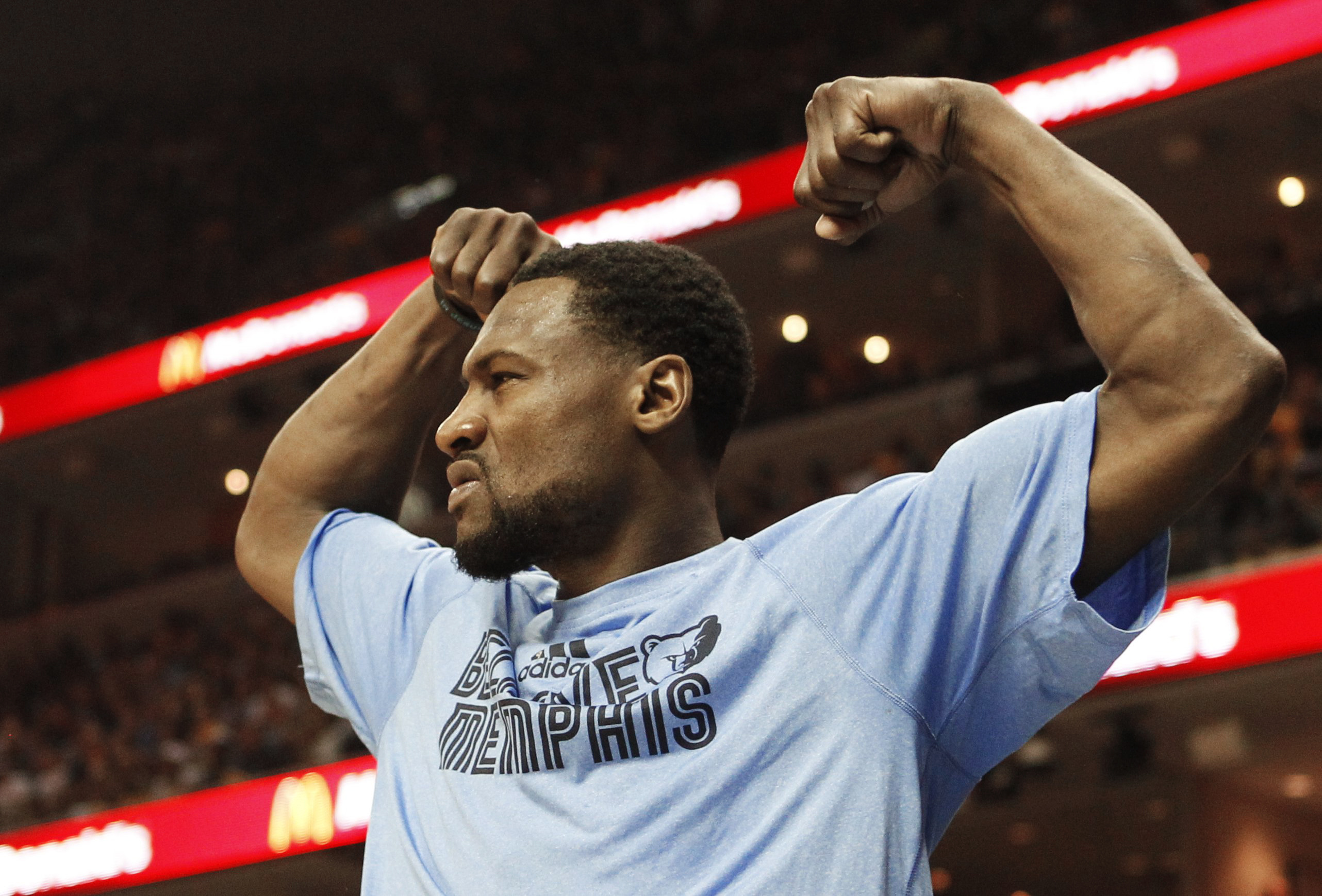 NBA＝グリズリーズ、アレン氏の「背番号9」を永久欠番に | ロイター