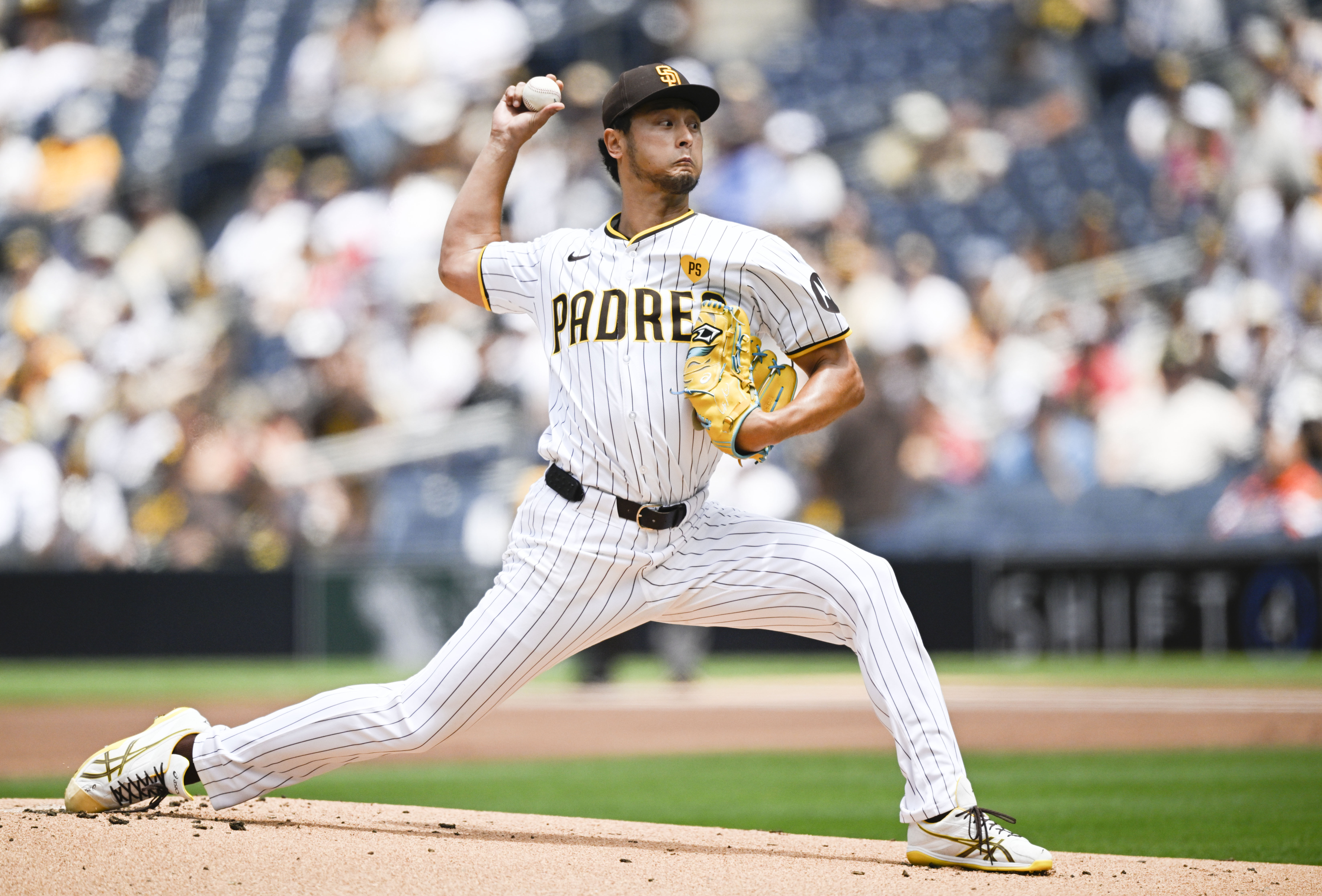 ダルビッシュYu11パドレスLimitedバットマンパッチ付ジャージL MLB＝パドレスのダルビッシュ、左脚付け根の張りでIL入り | ロイター