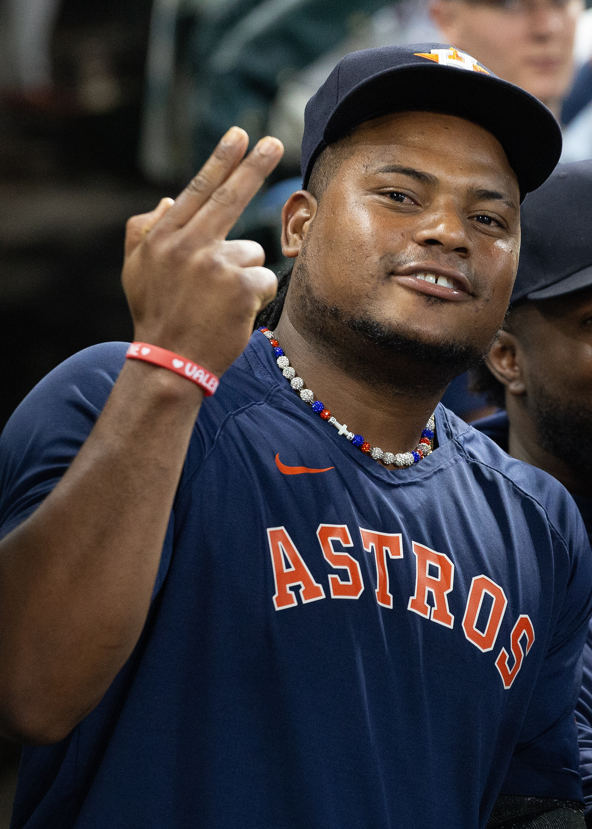 Chas homers twice, as Astros defeat the Red Sox 