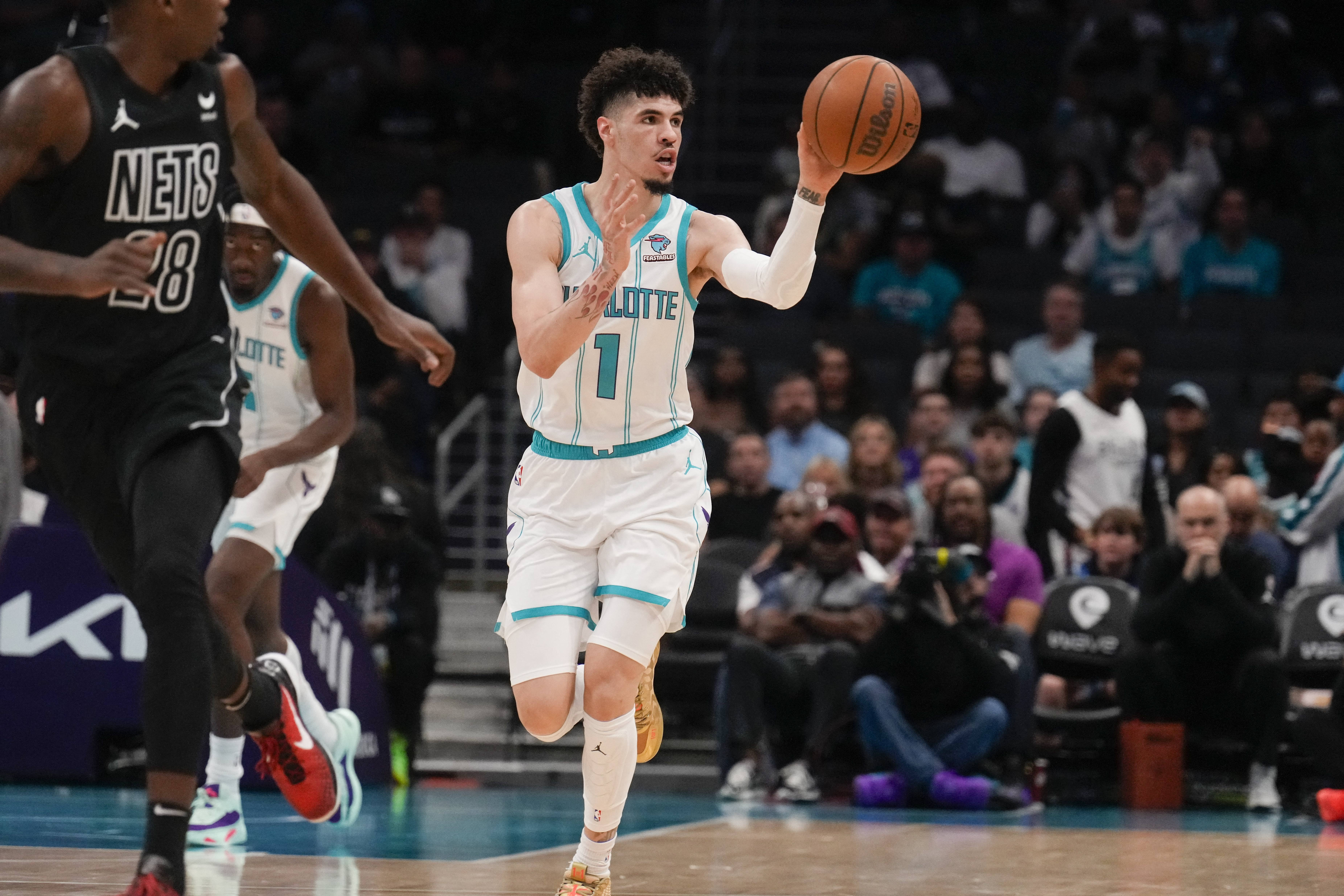 NBA - TONIGHT on NBA League Pass at 7pm/et, #8 in the East Charlotte  Hornets look for their 3rd straight win as they host #9 in the East  Brooklyn Nets! Stream the