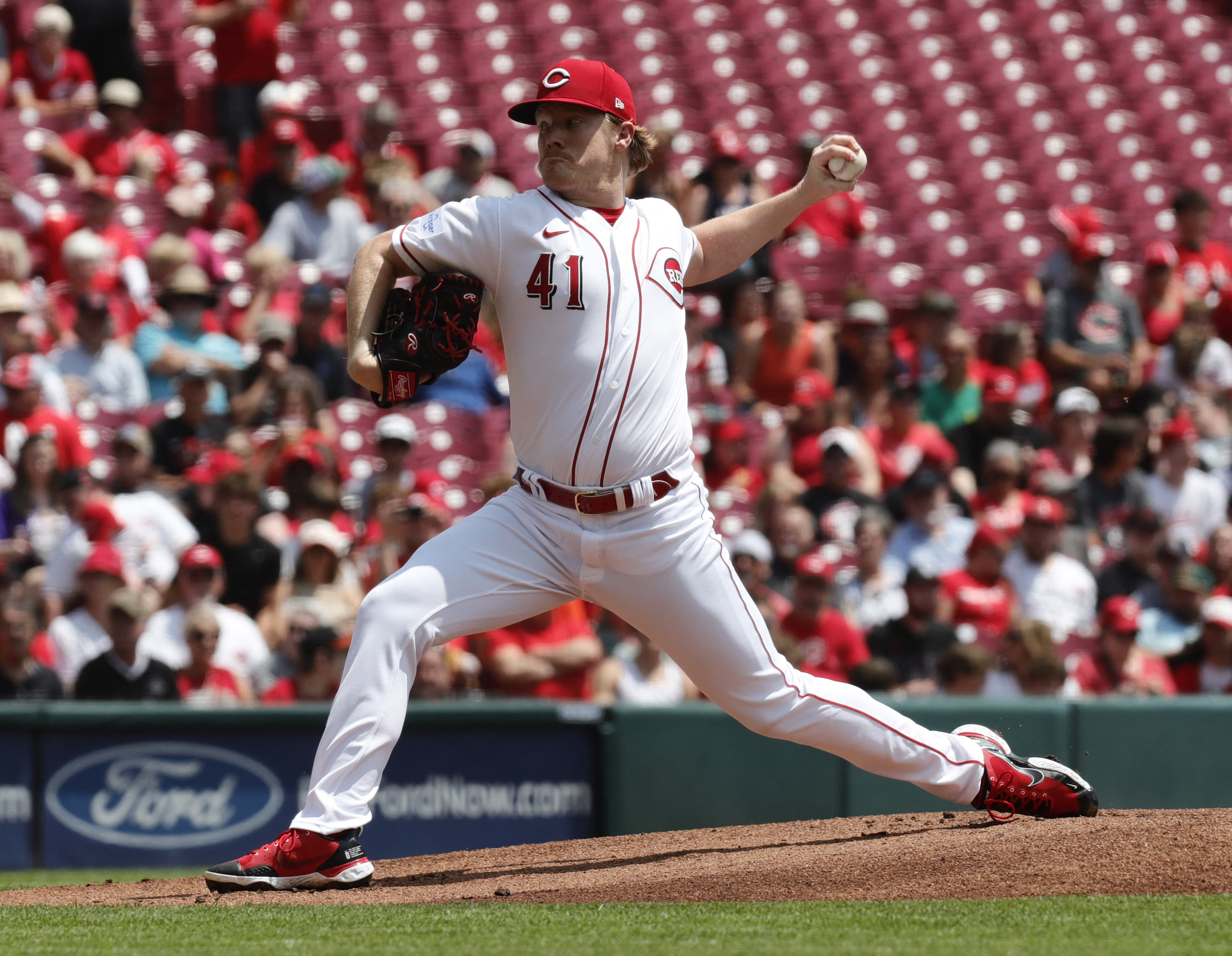 Cincinnati Reds rally to beat Colorado Rockies 5-3 for 11th