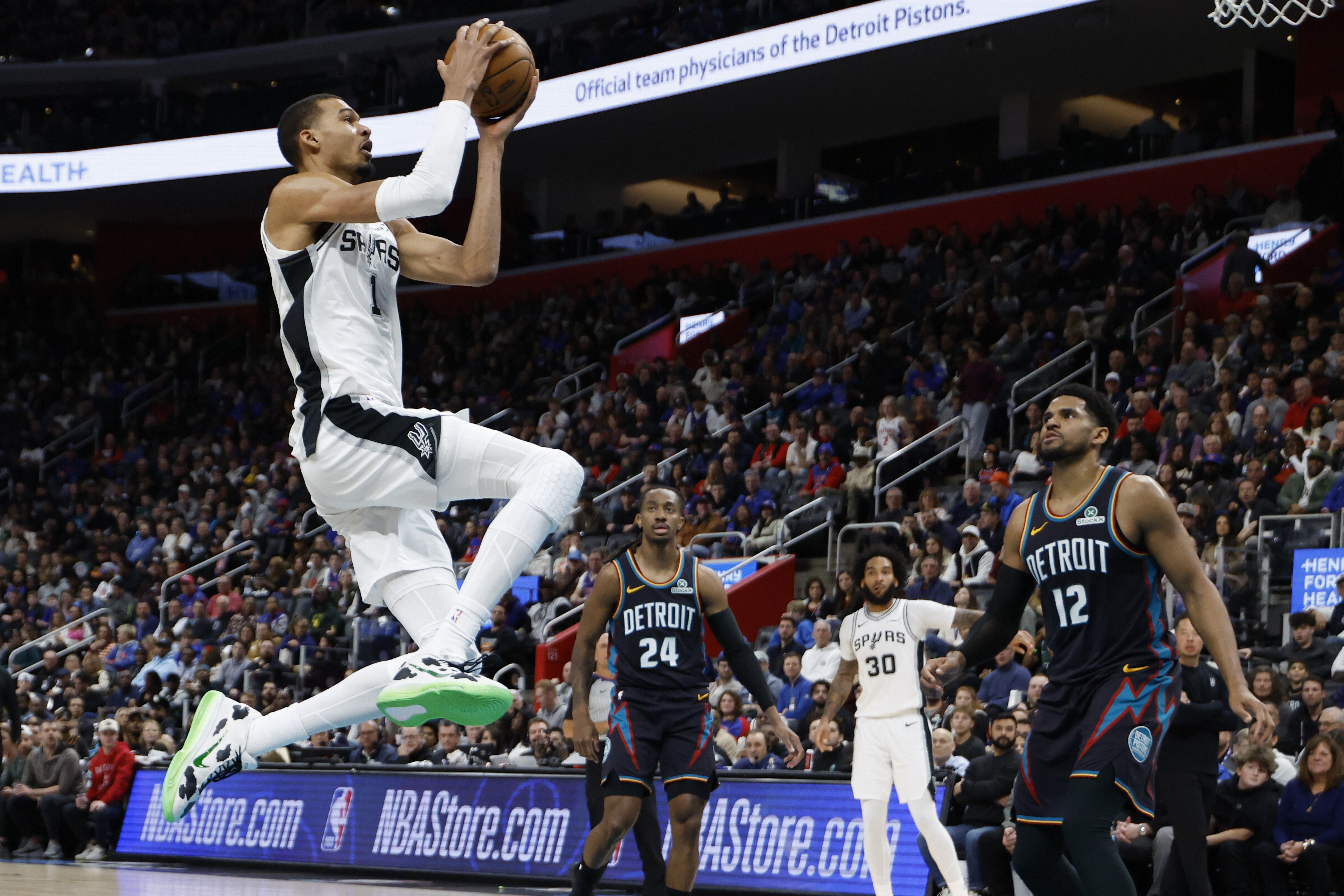 NBA＝スパーズがピストンズ撃破、ウェンバンヤマ17リバウンド6