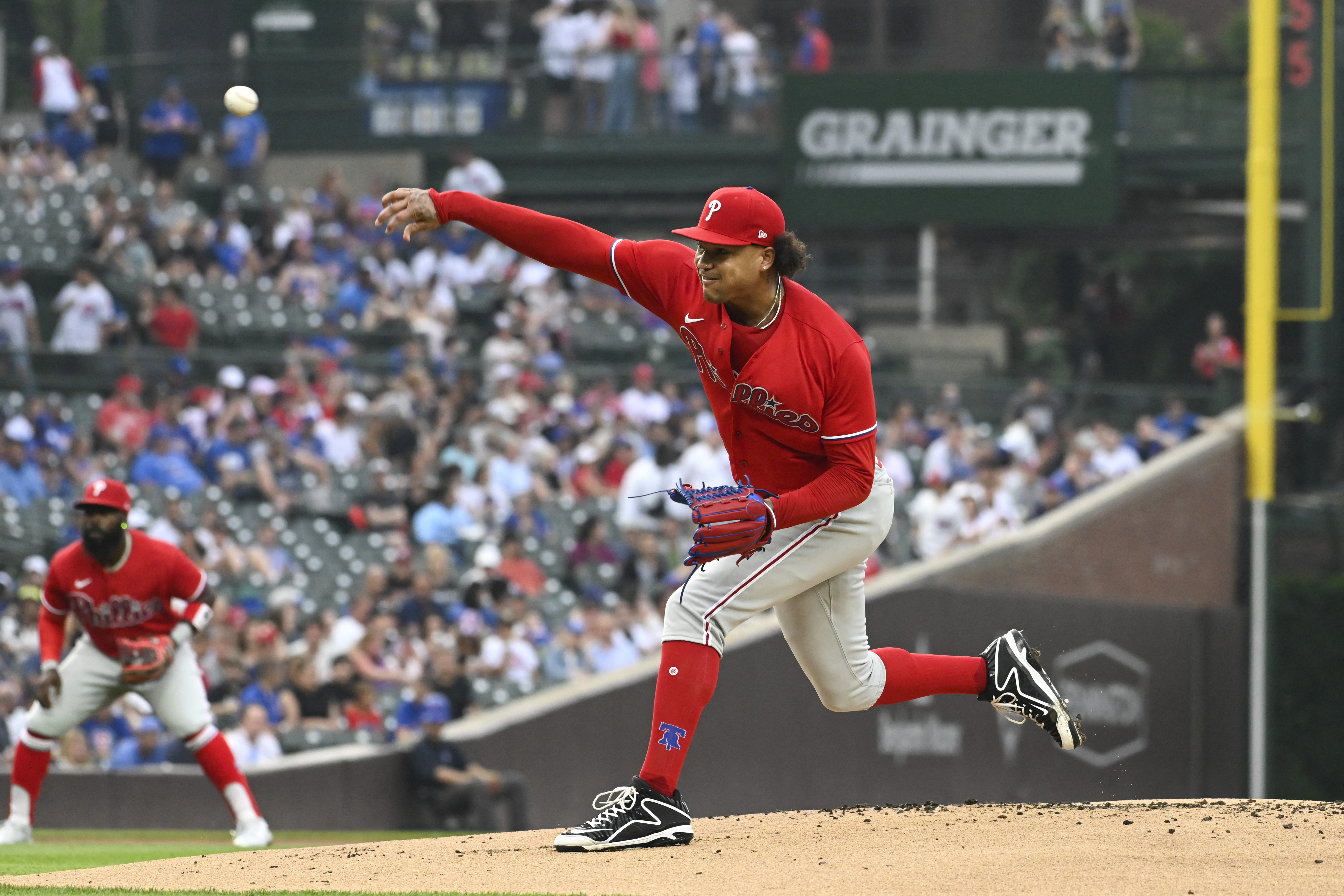 Schwarber homers on 1st pitch, Walker wins 5th straight start as Phillies  beat Cubs 3-1 - ABC7 Chicago