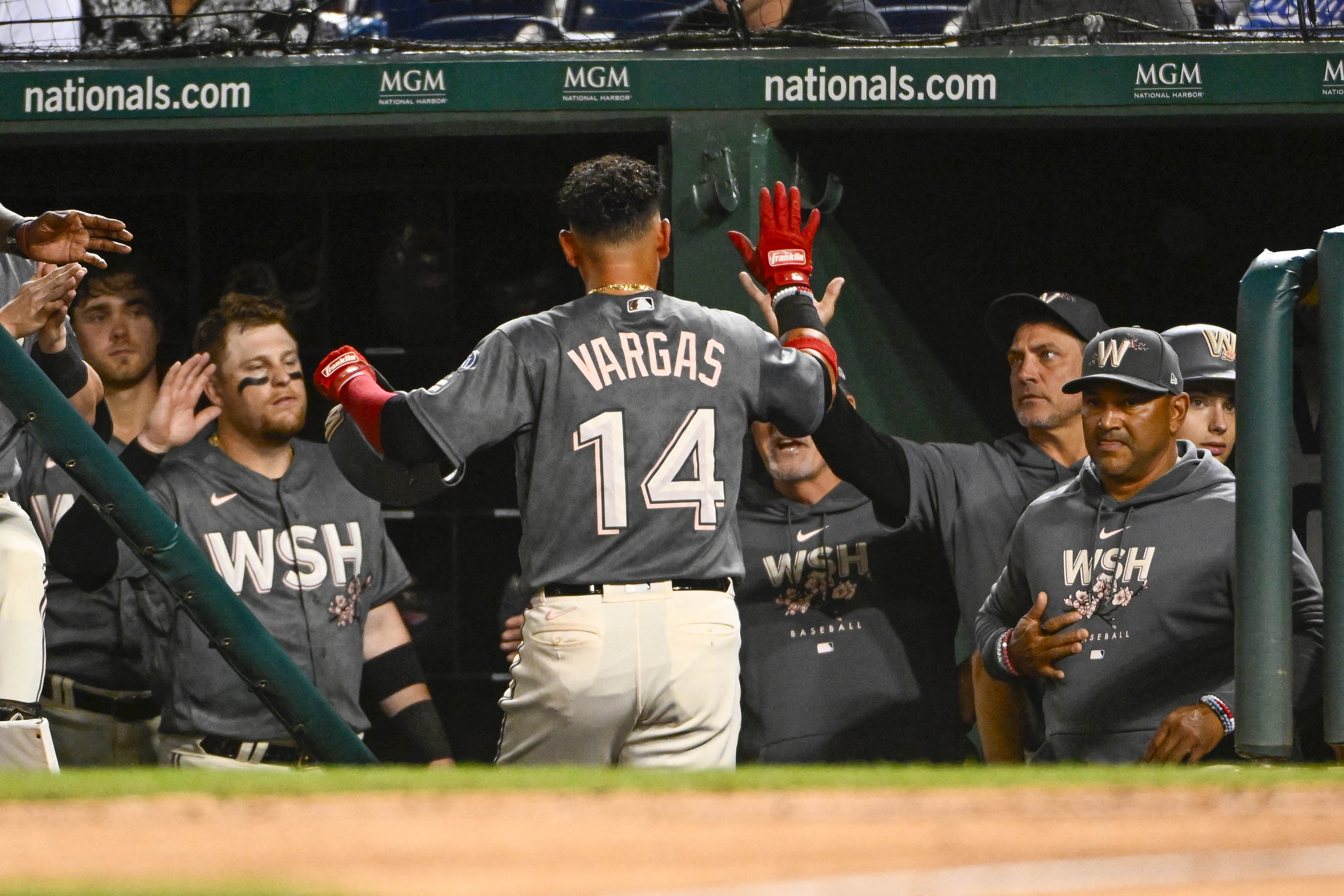 Nats beat Dodgers, 7-6 after 4-hour rain delay