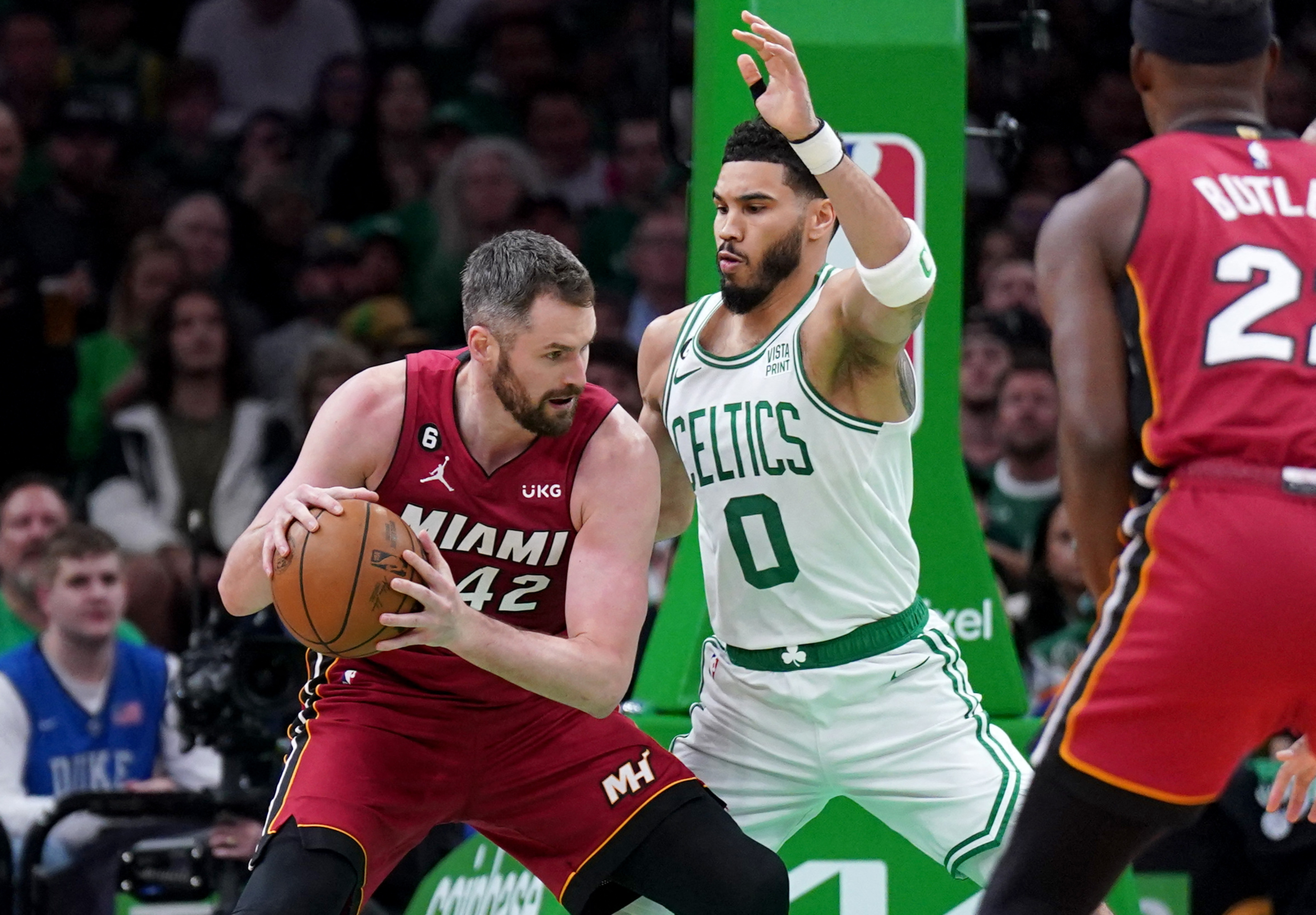 Butler decide mais uma vez e Miami Heat abre 2 a 0 contra Celtics em Boston