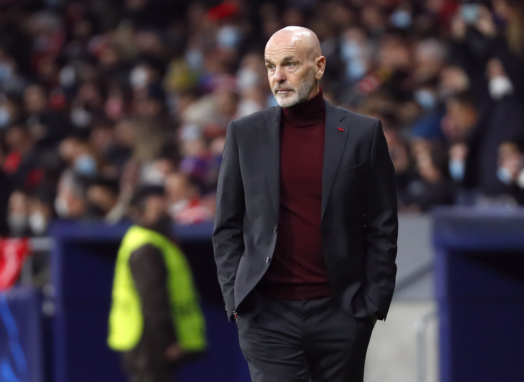 Milan coach Pioli aiming high after extending his contract | Reuters