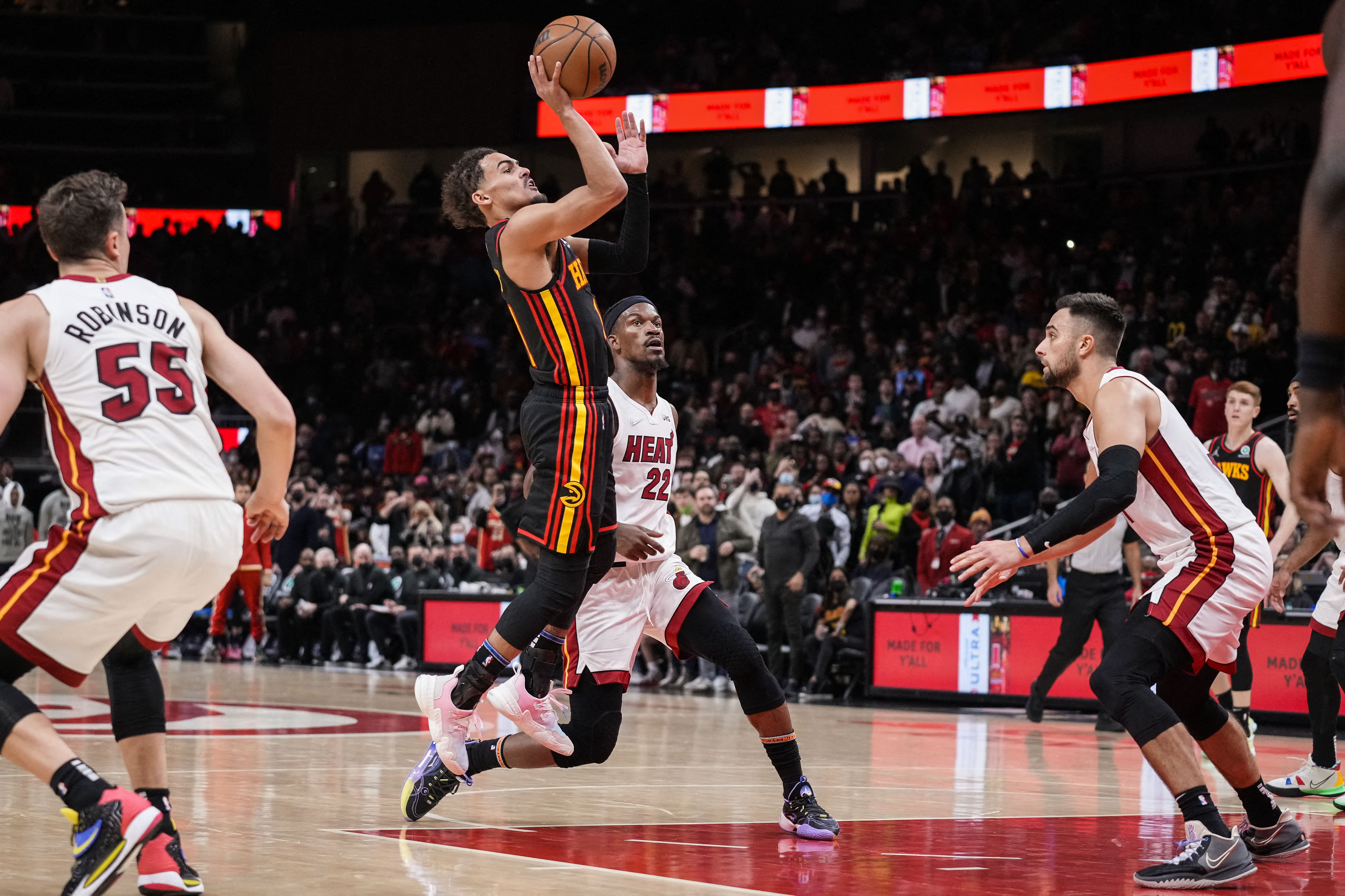 Video: Paul Pierce buzzer beater gives Wizards win over Hawks