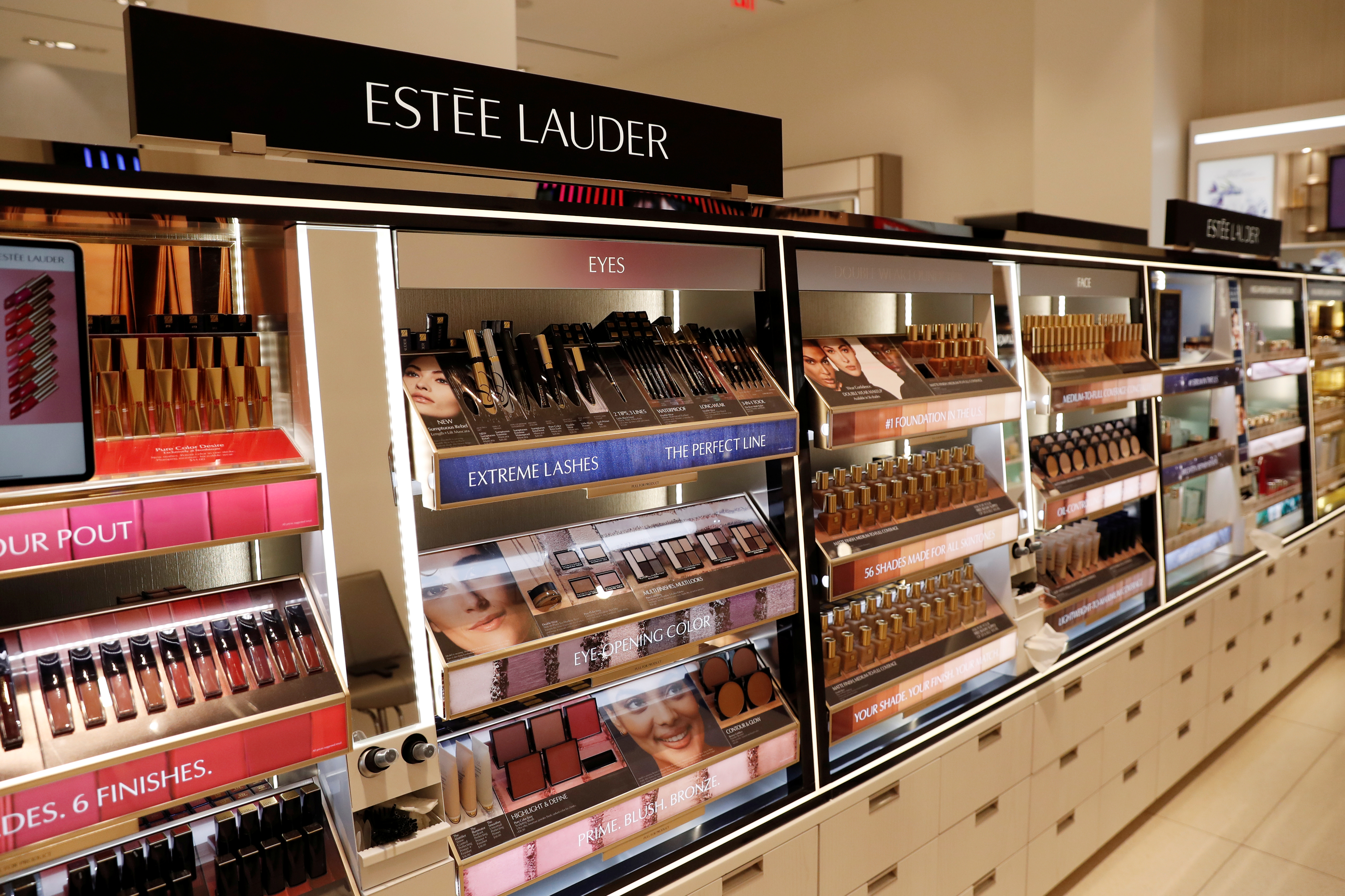Estée Lauder Opens First European Store in Milan – WWD