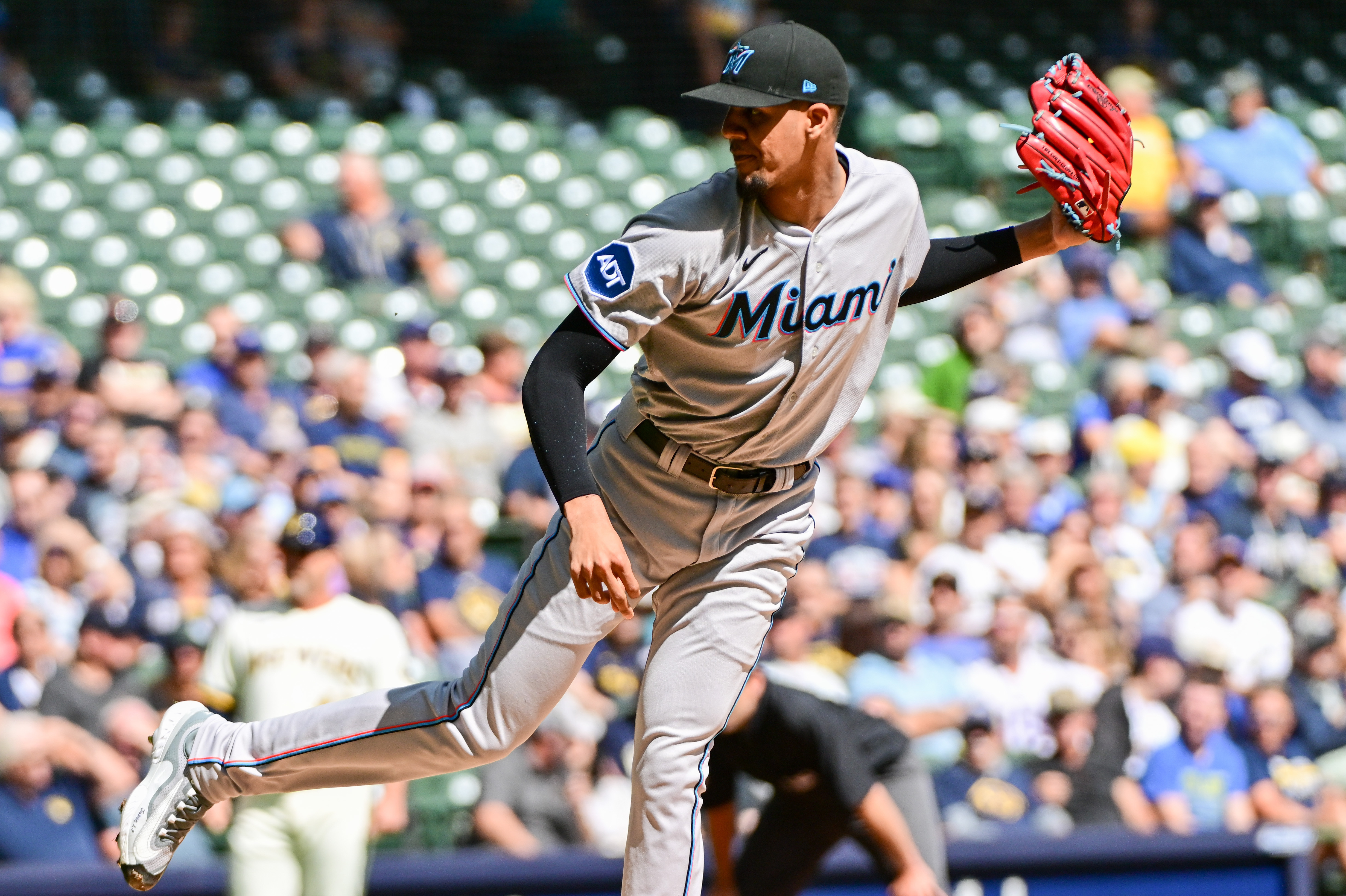 Tyrone Taylor, relievers power Brewers past Marlins