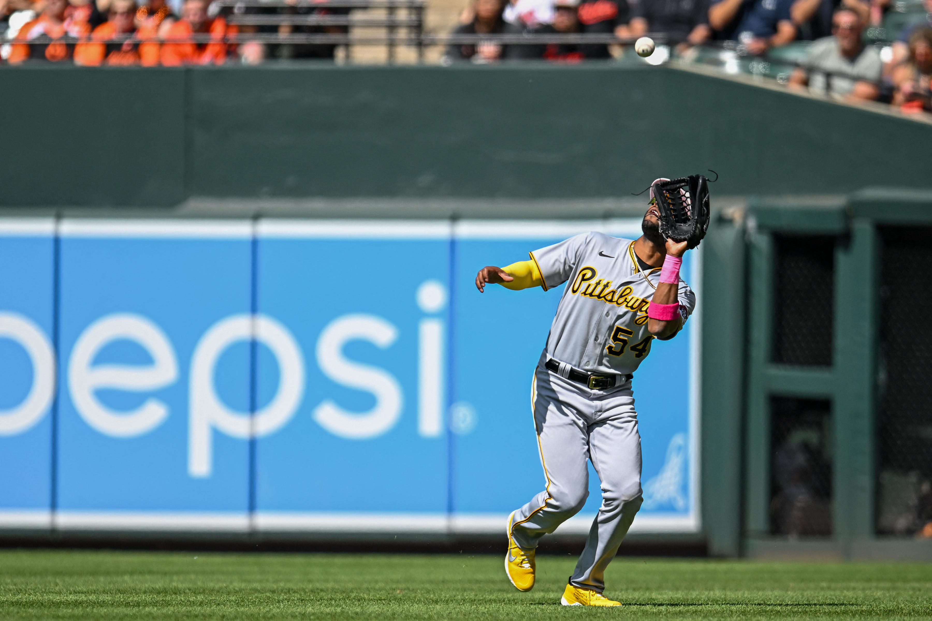 Orioles run winning streak to 5 with 6-3 win over Pirates