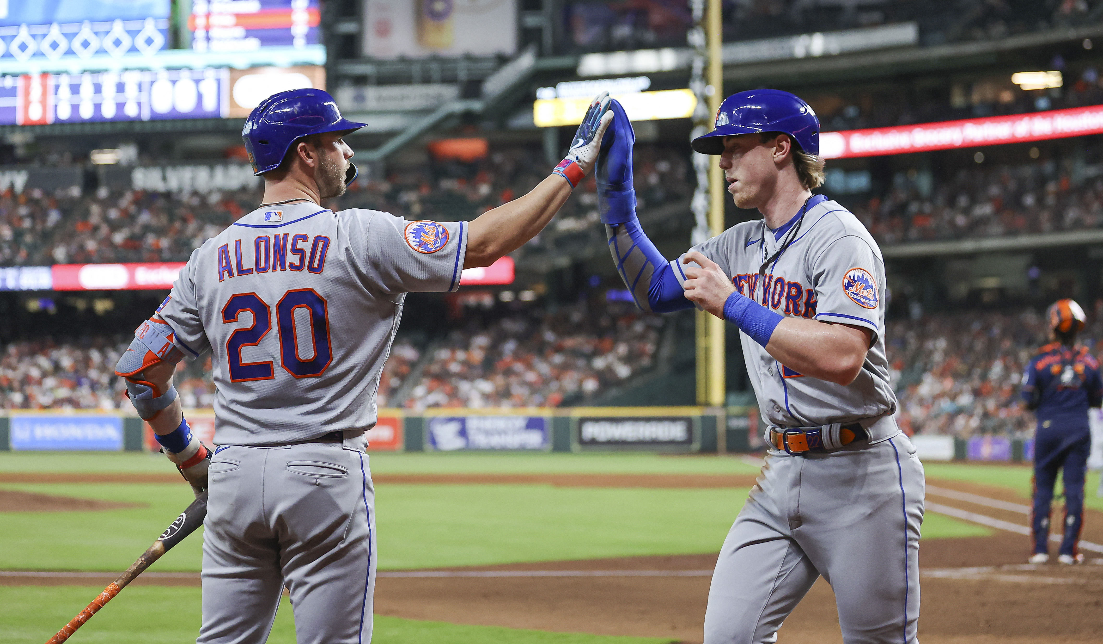 Yainer Diaz  Four Seam Images