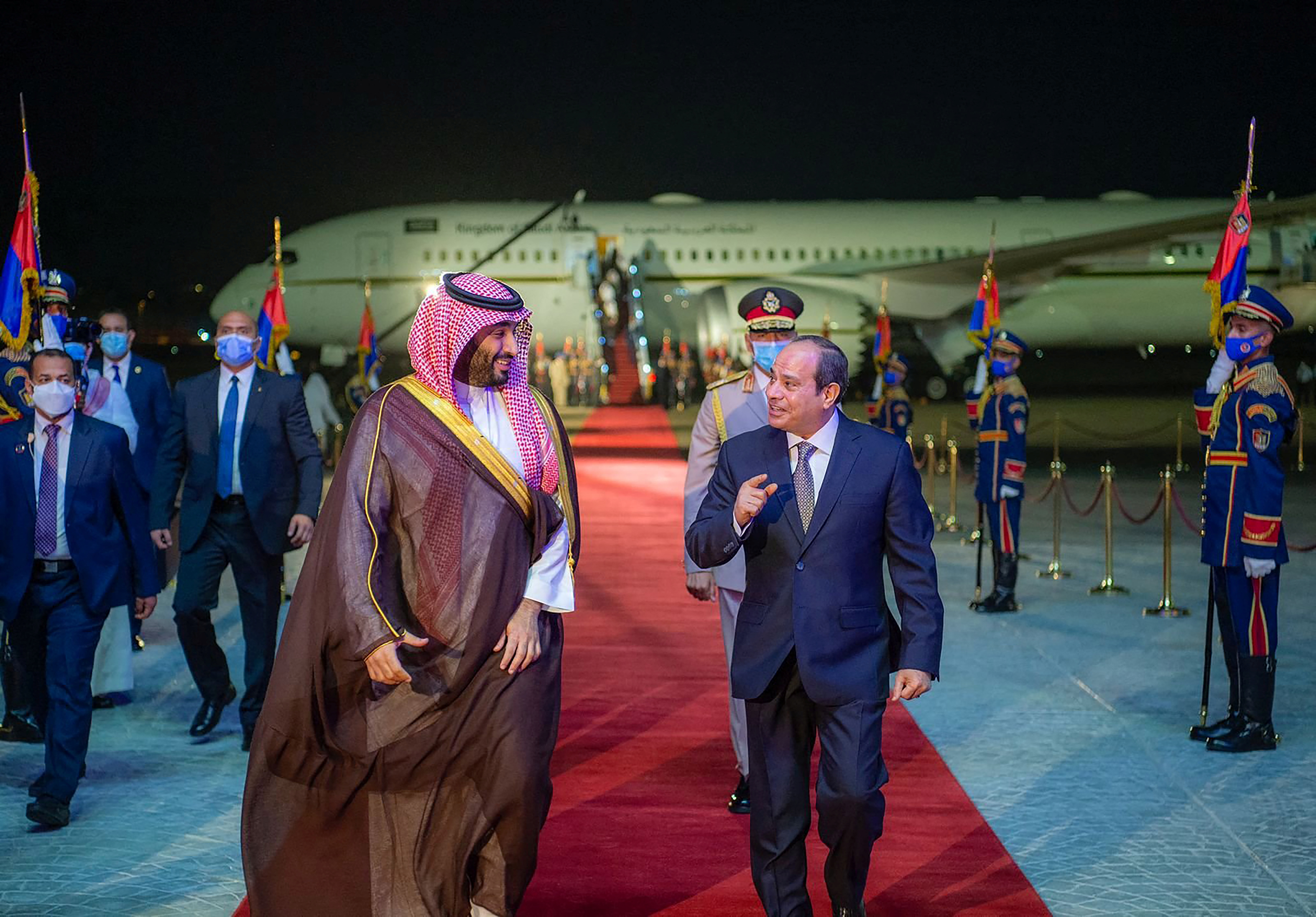 السيسي يستقبل محمد بن سلمان ويؤكدان وحدة الأمن القومي