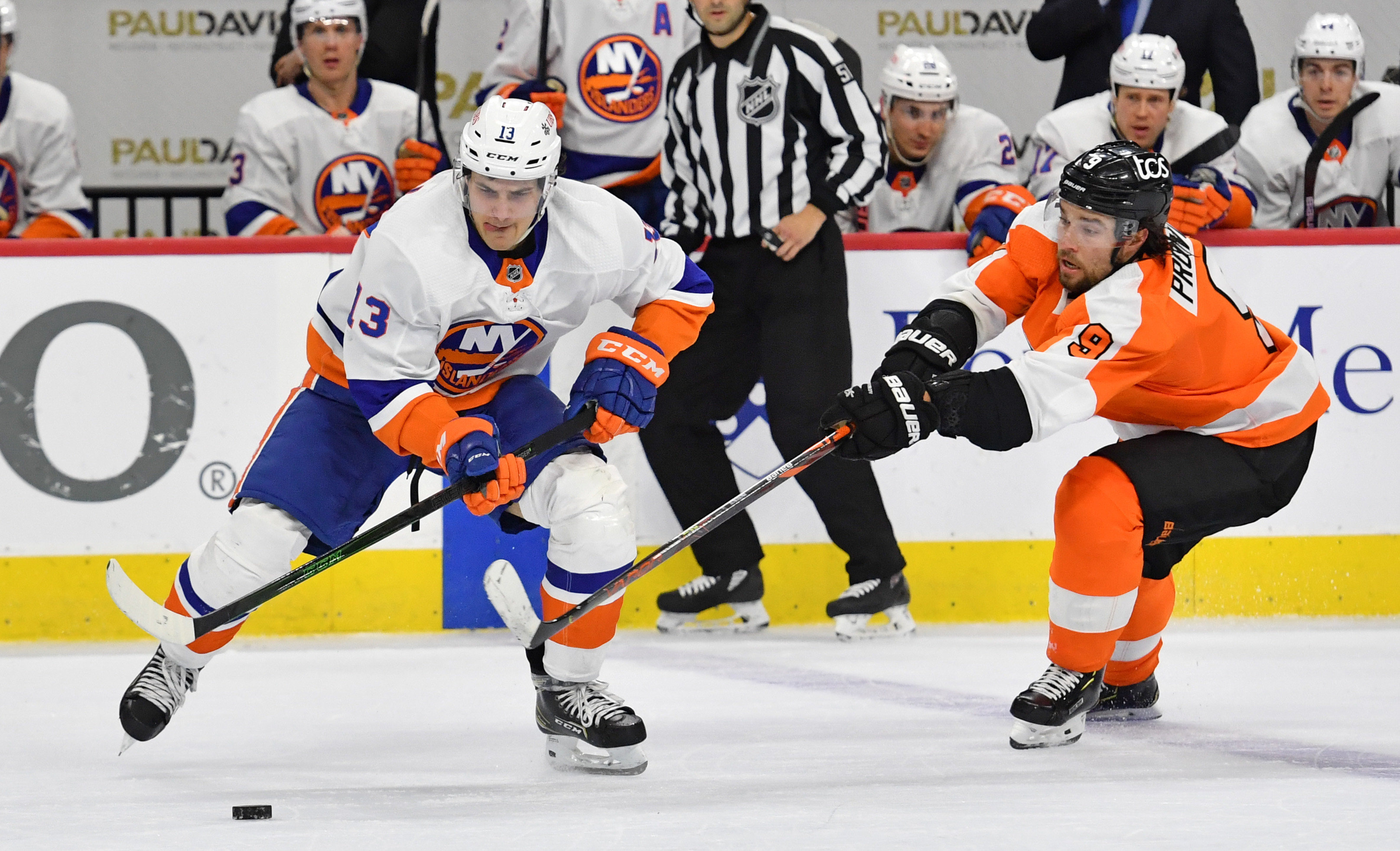 Islanders look to keep pace in East vs. Flyers | Reuters