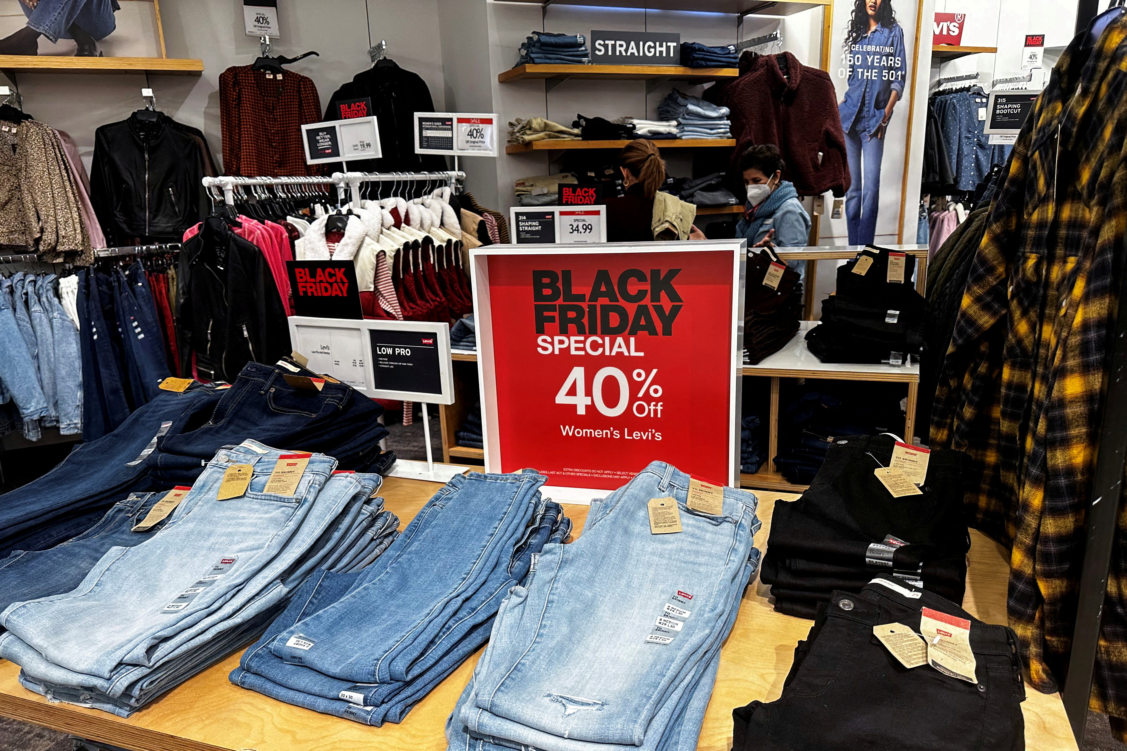 Buy Menswear Online from End of Season Sale – Levis India Store