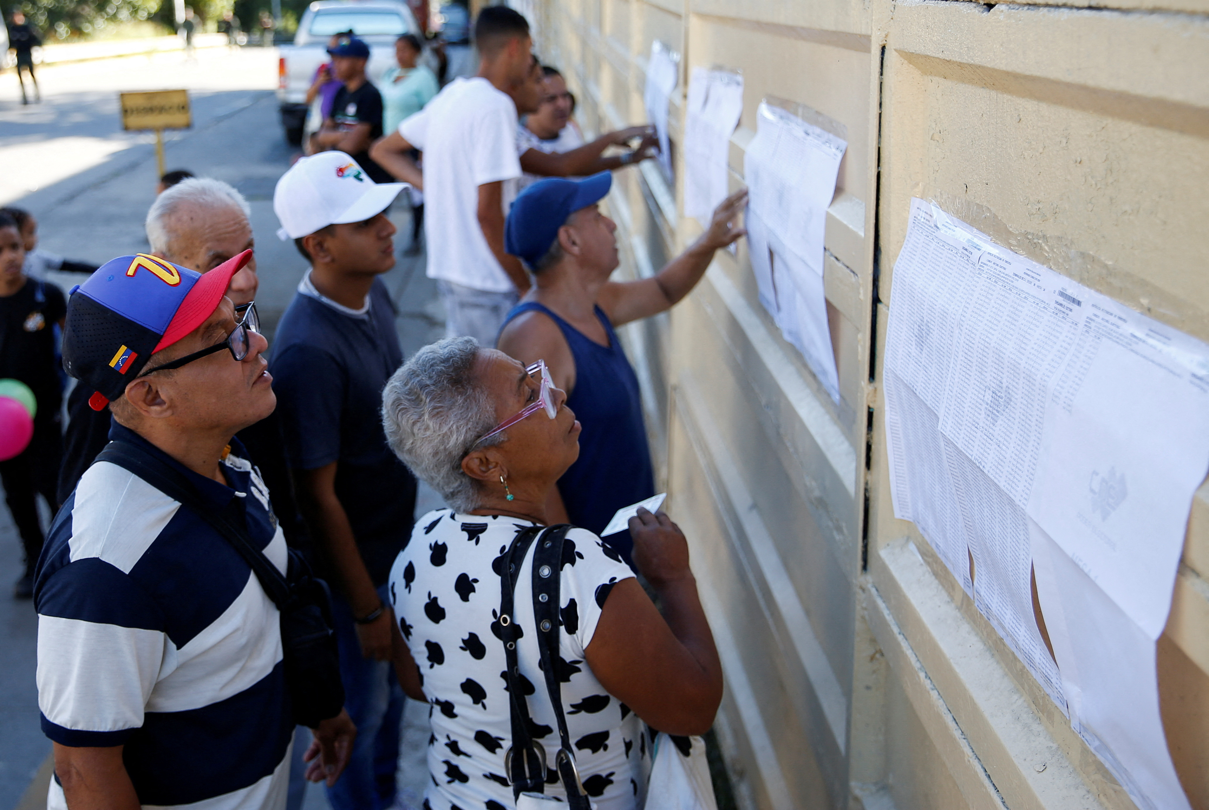 Leaders of Guyana and Venezuela to meet this week as region worries over  their territorial dispute –