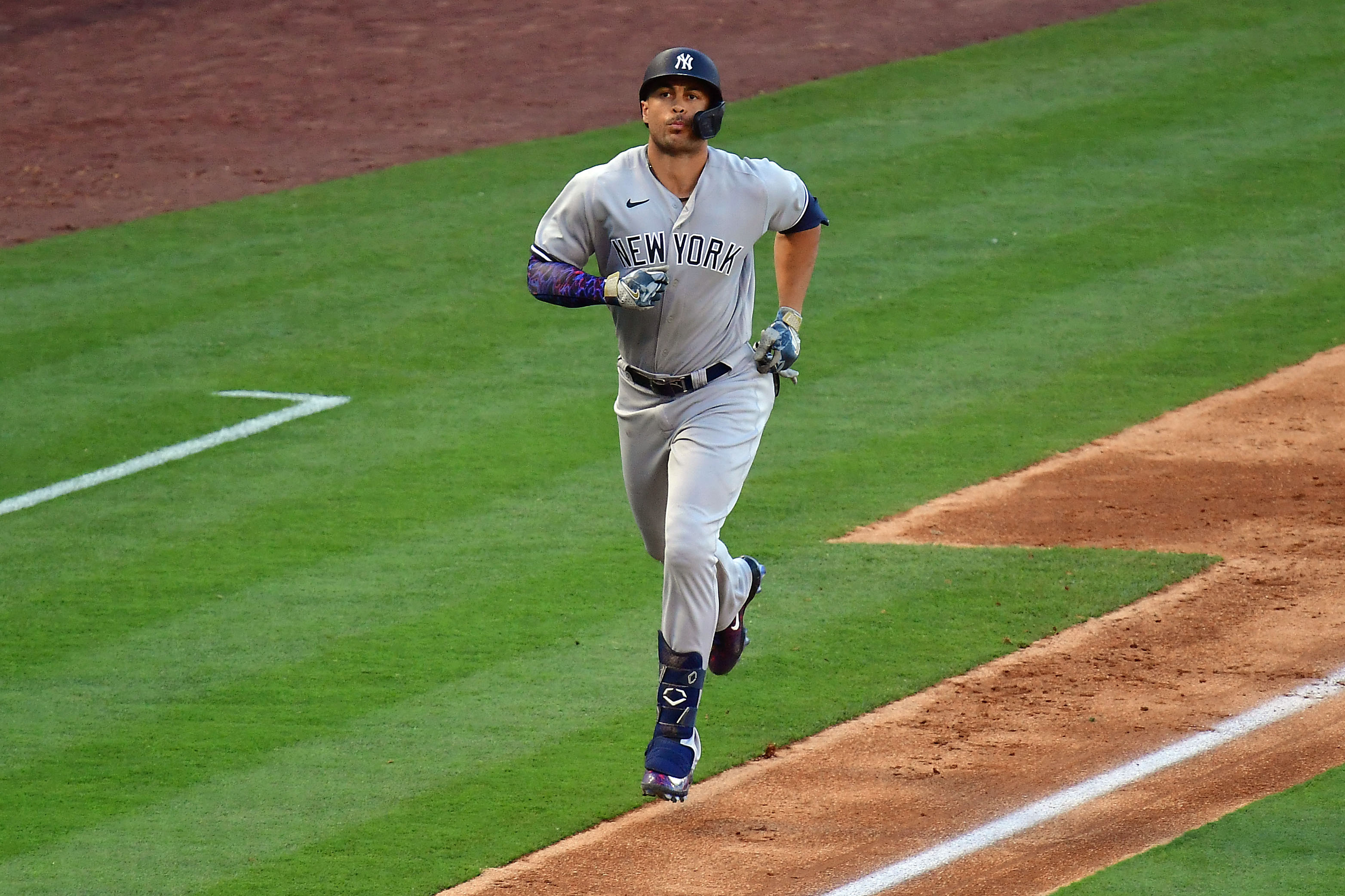 Chase Silseth leads Angels to sweep of Yankees, 4th victory in 5