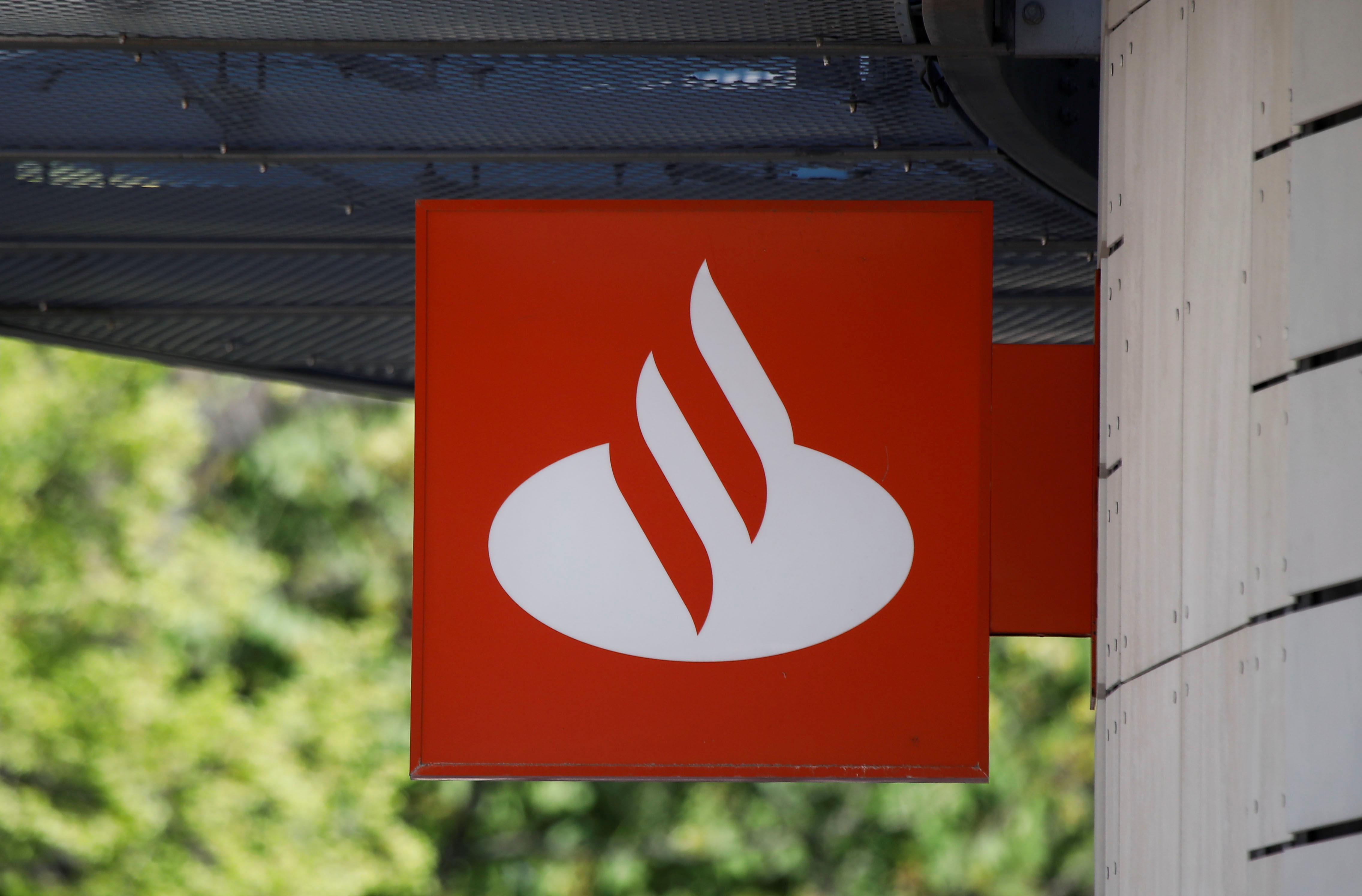 Payments: Santander's Getnet begins operation in Chile