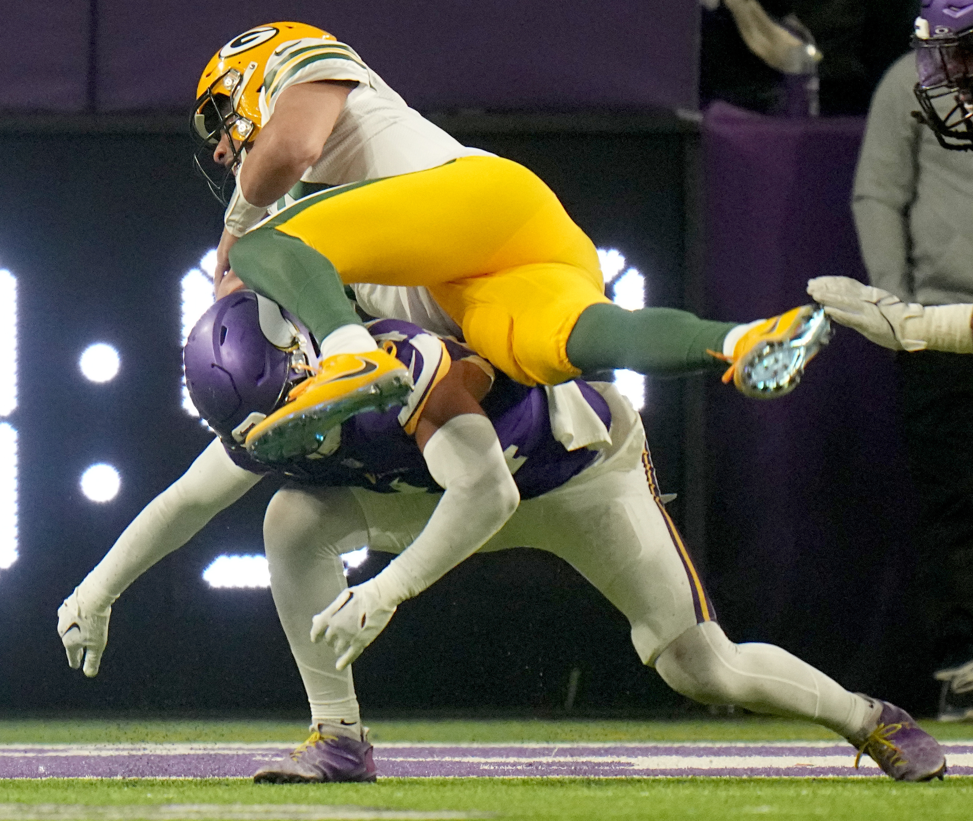 Jordan Love Keeps Packers' Playoff Hopes Alive, Astounds NFL Fans in Win  vs. Vikings, News, Scores, Highlights, Stats, and Rumors