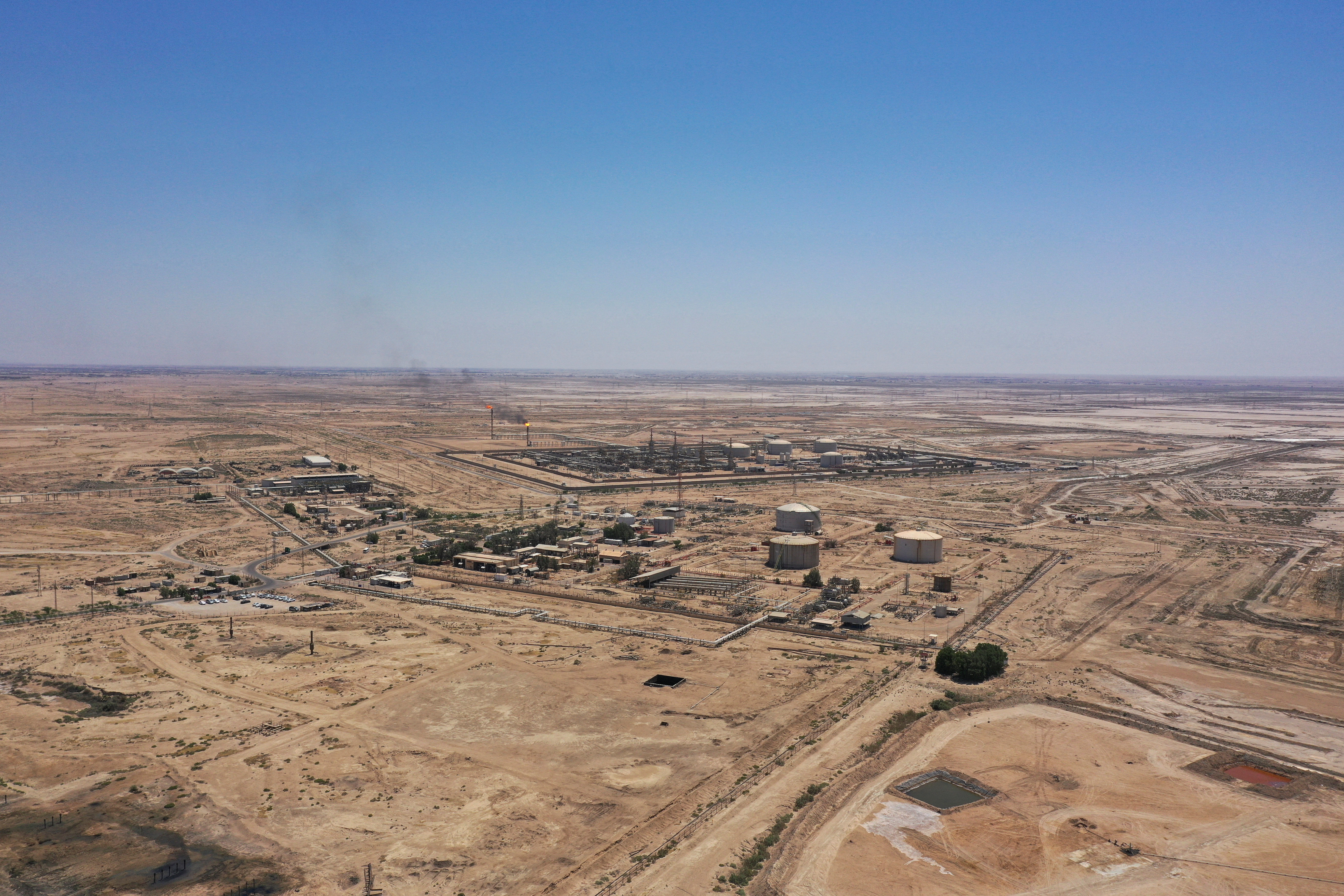 EXCLUSIVE: Iraq to export crude, naphtha through Syria after