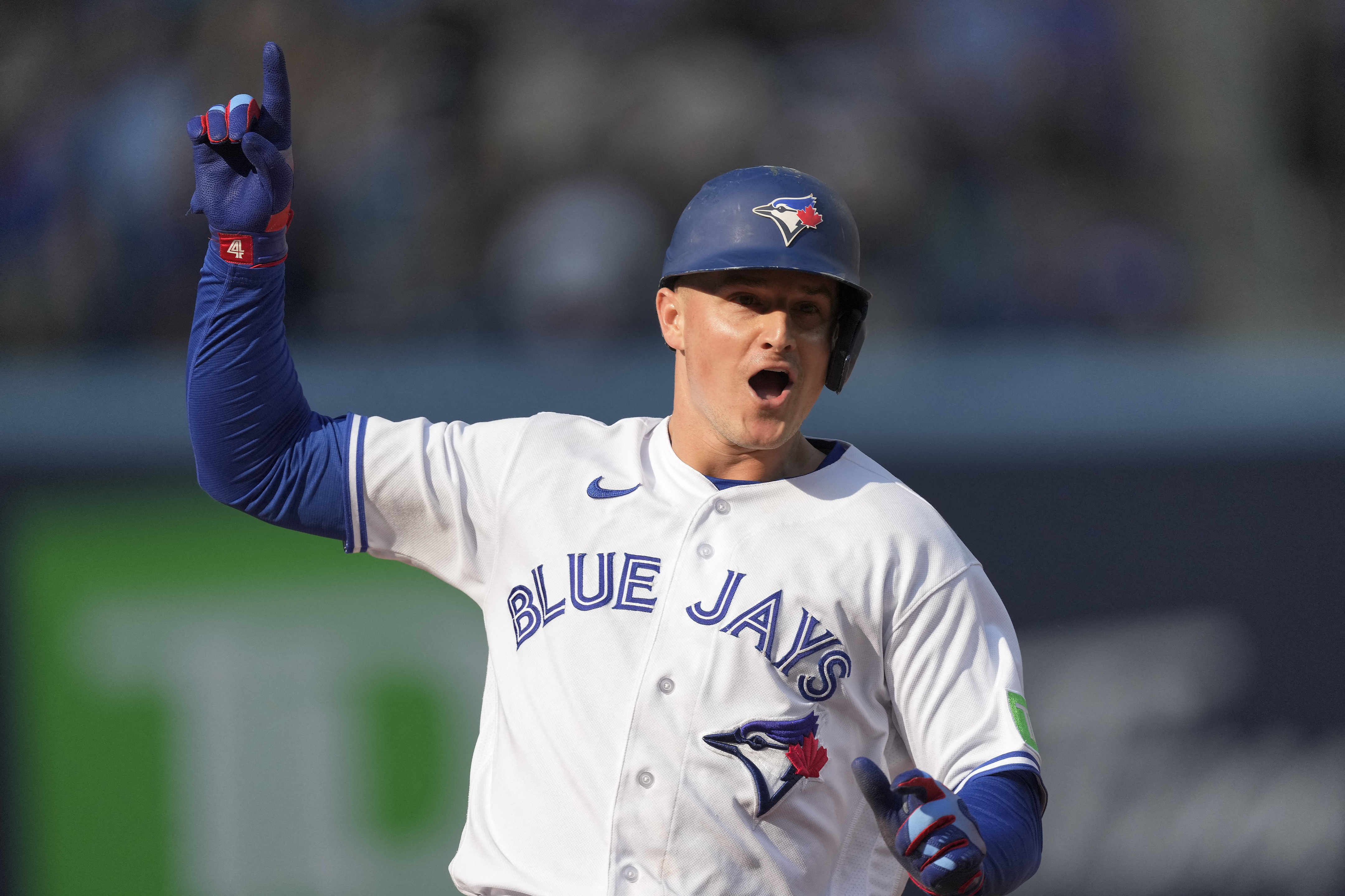 Chapman double in 9th inning lifts Blue Jays over Astros for 3rd