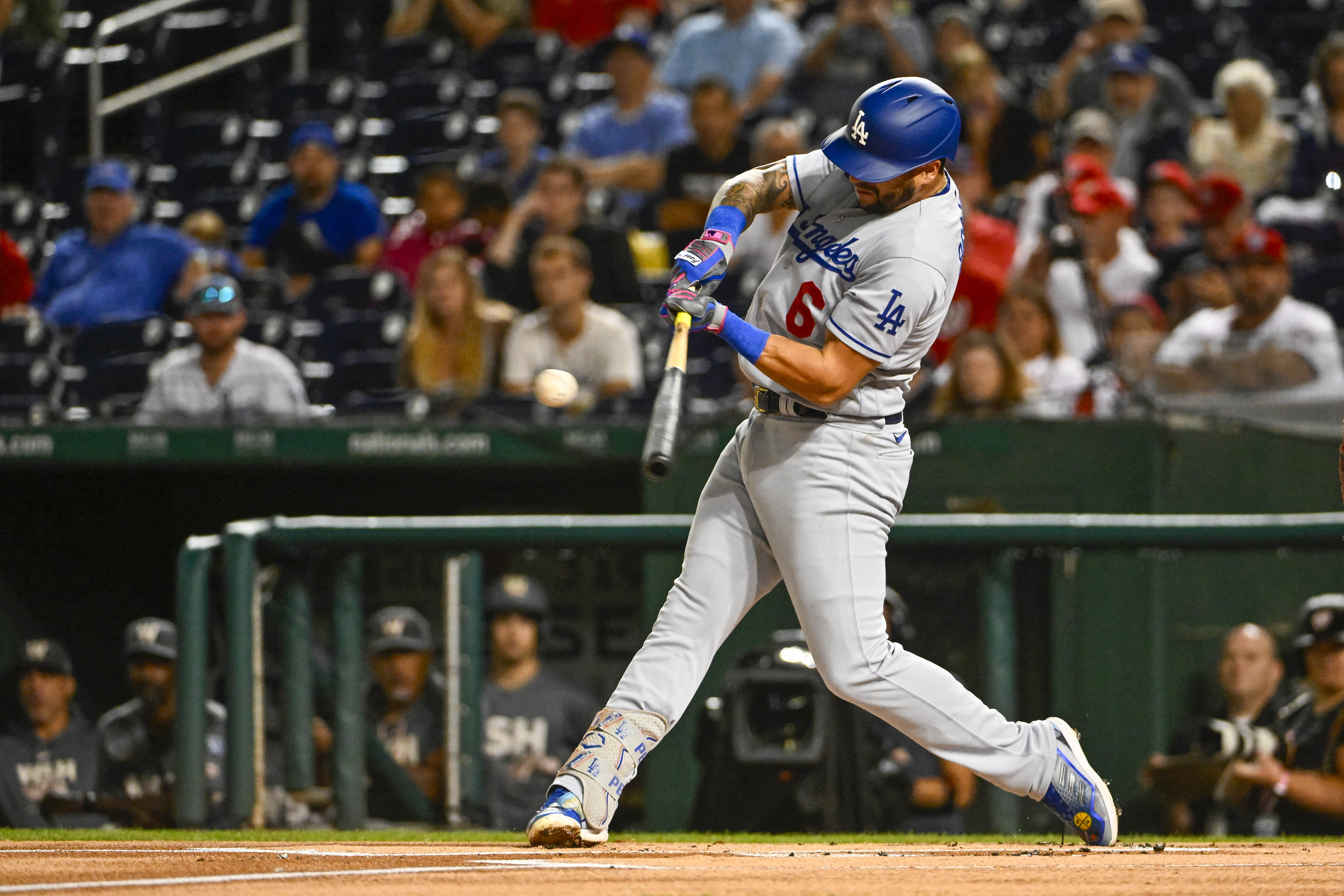 Nationals down Dodgers on walk-off wild pitch in 11th