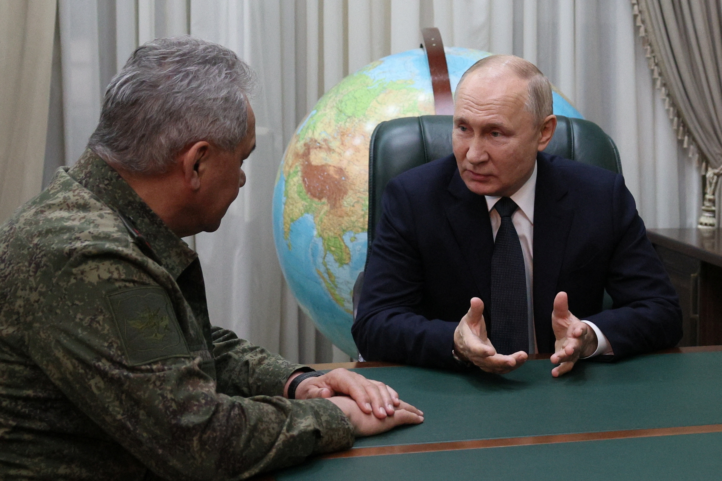 Russia's Putin meets military top brass to discuss Ukraine war
