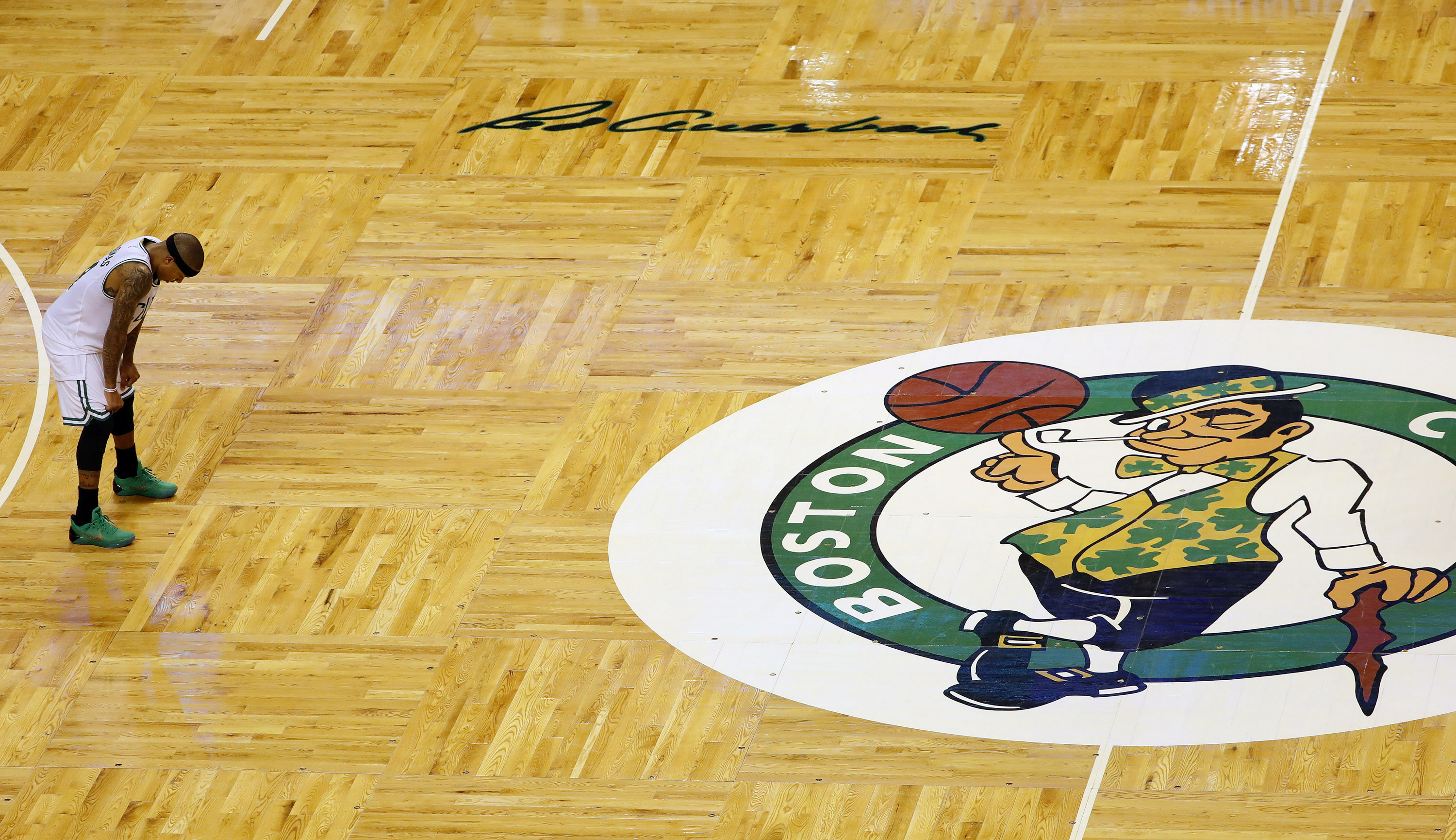 CELTICS（セルティックス）#8 希少ケンバウォーカー【お値段交渉可】 GettyImages-1230643158-500x375.jpg
