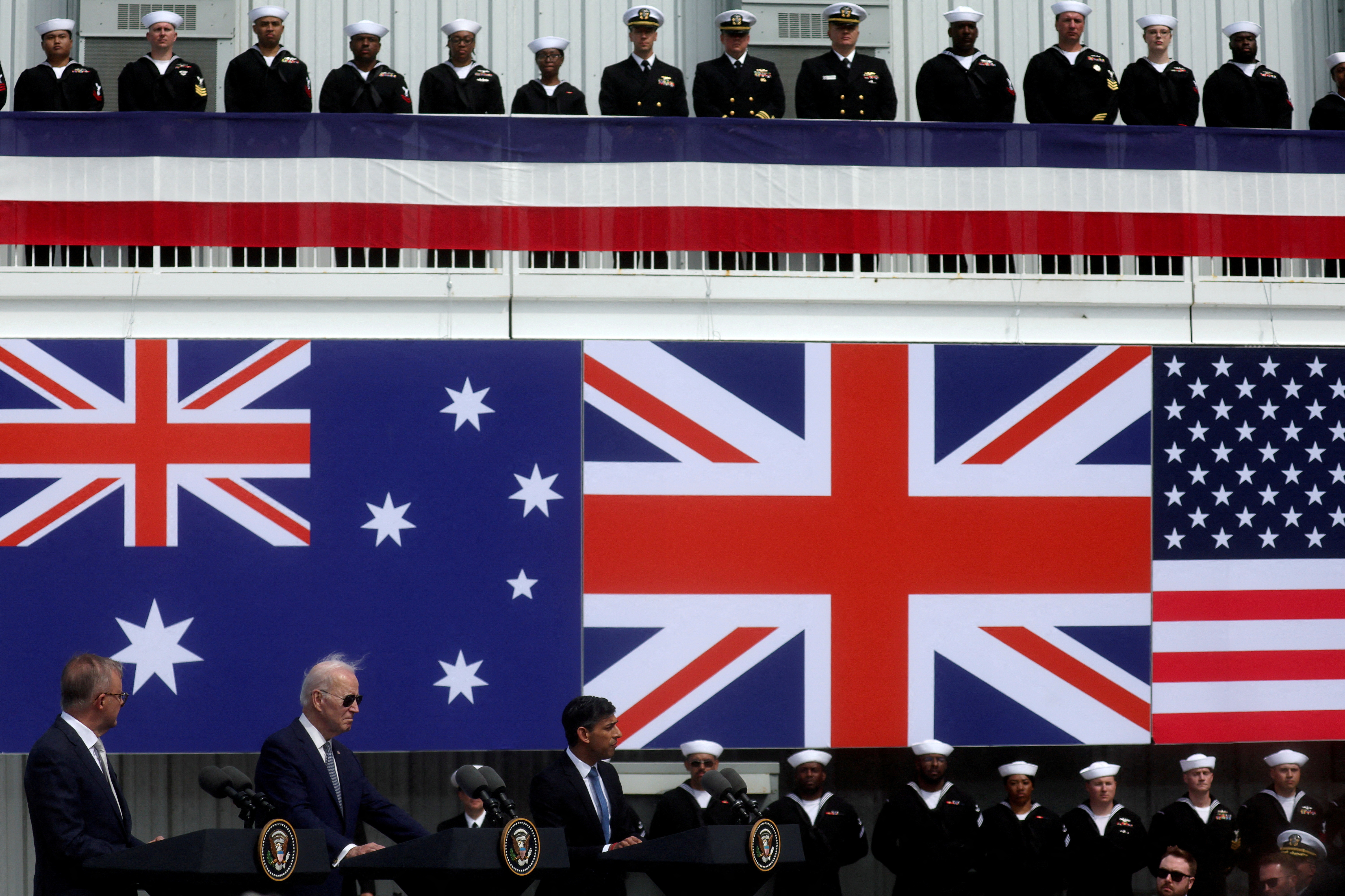 米英豪「ＡＵＫＵＳ」、日本との協力を検討　先端防衛技術