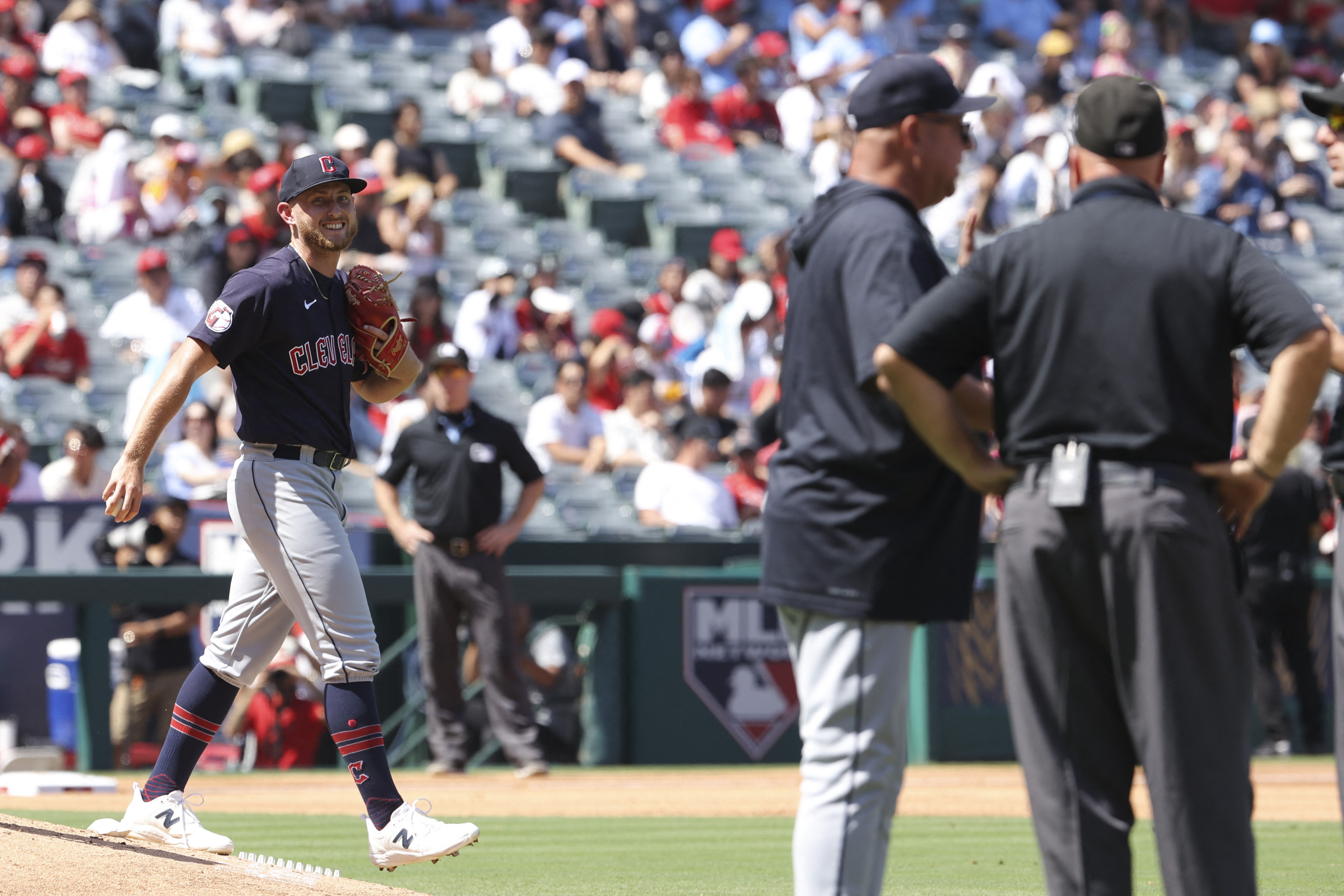 Kenny Rosenberg, Angels squeeze past punchless Guardians