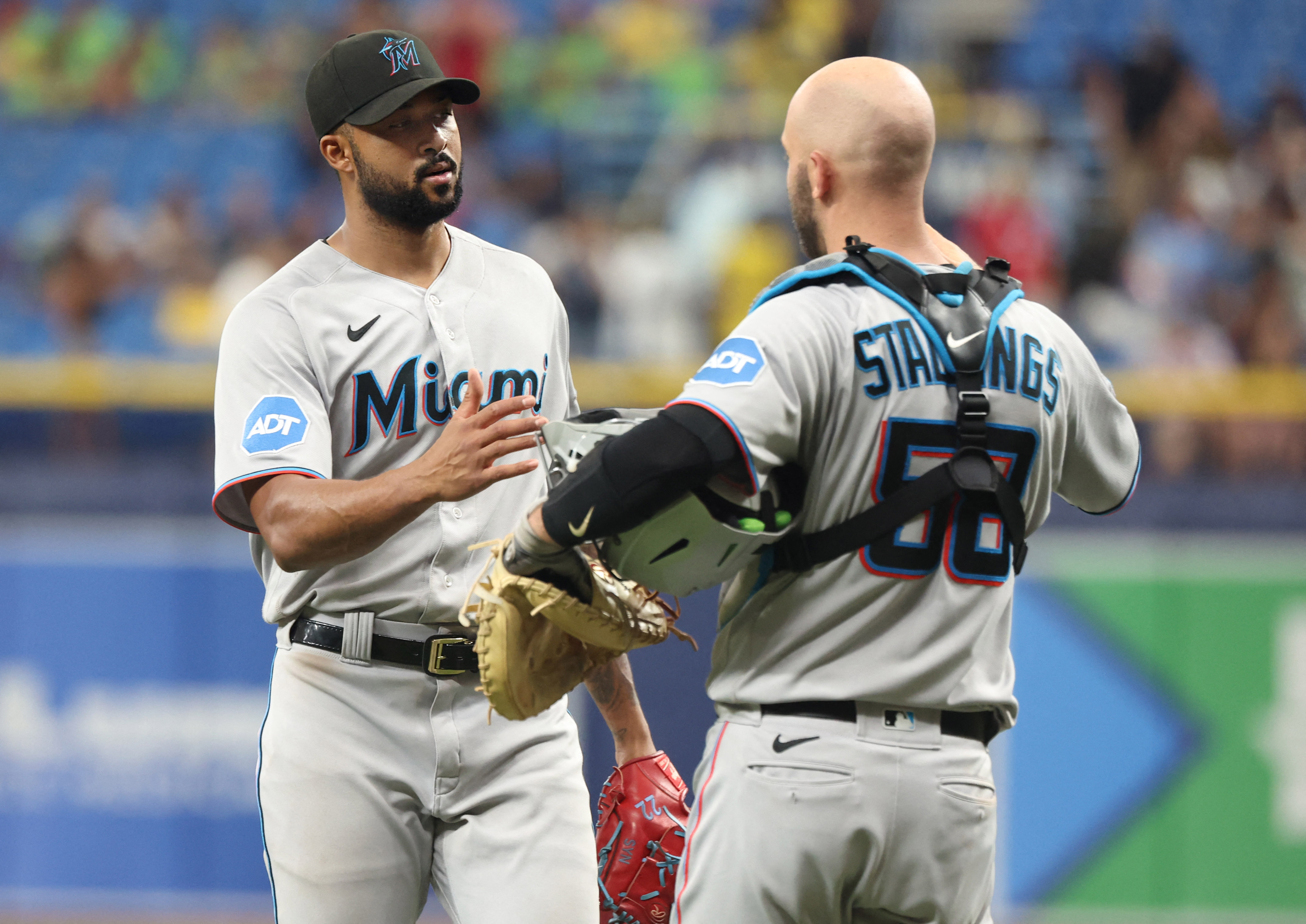 Alcantara tosses complete-game, 5-hitter as the Marlins beat