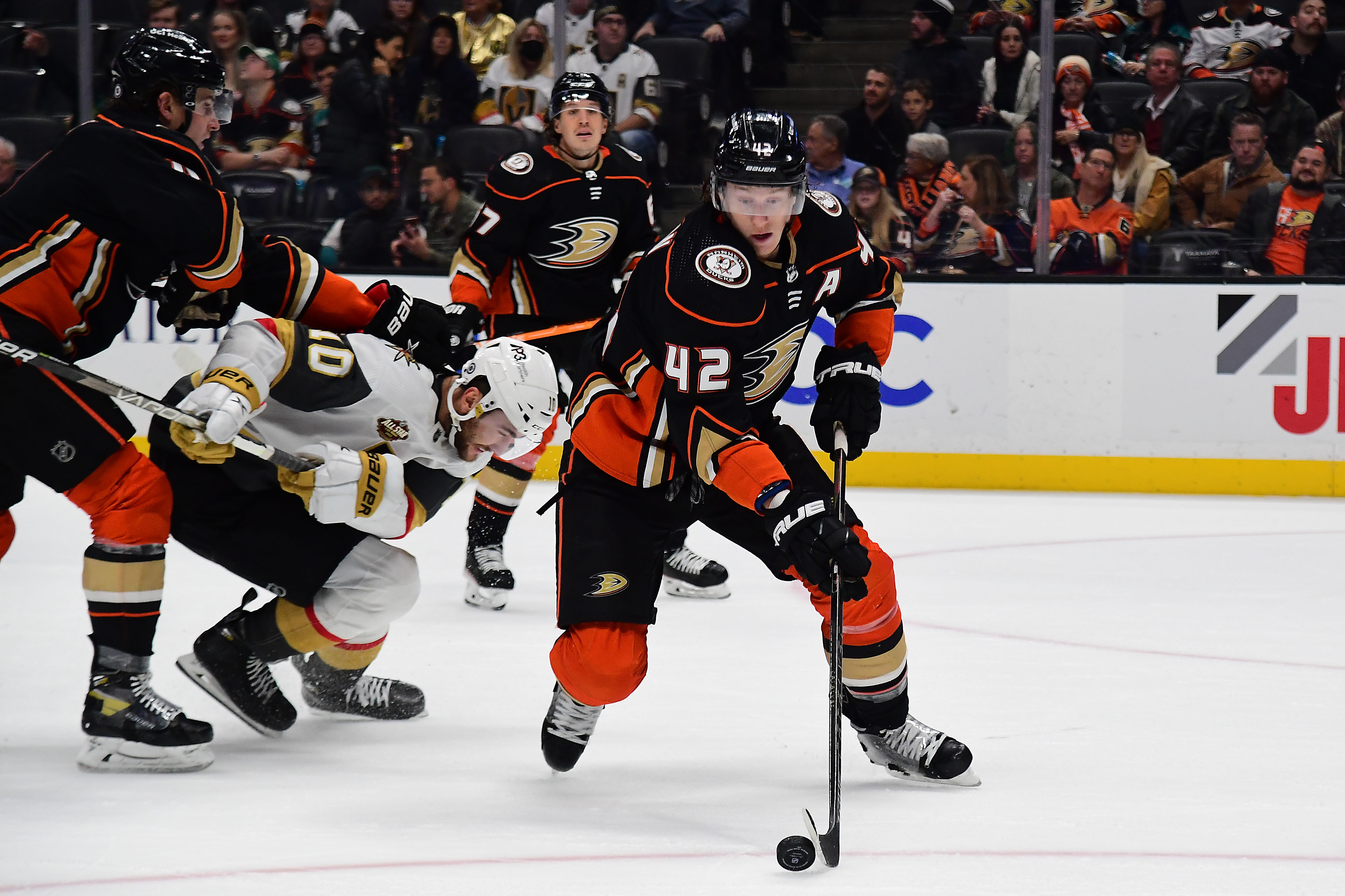 NHL roundup: Auston Matthews' hat trick leads Leafs past Avs | Reuters