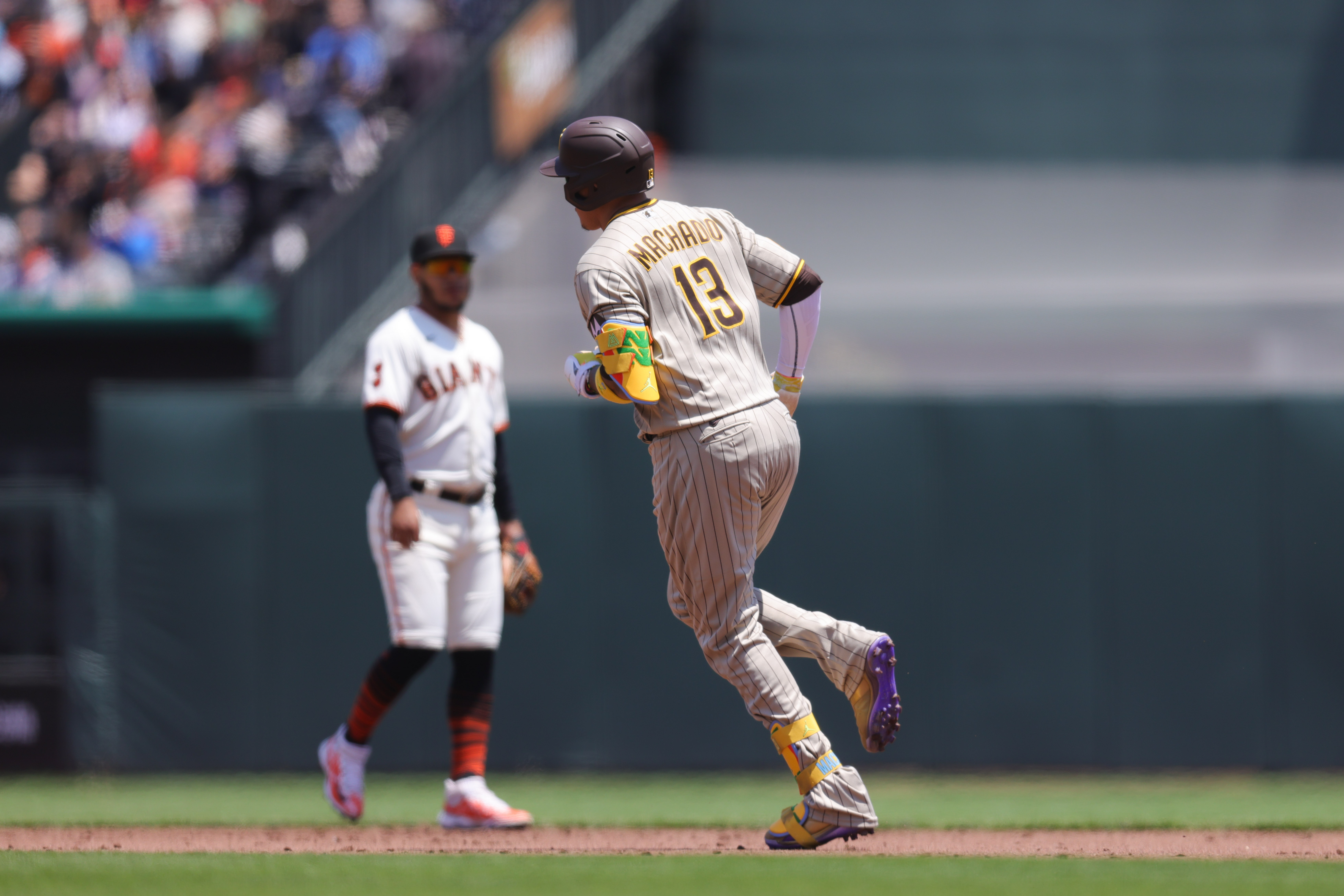 Giants losing streak extends to 5 despite 4 home runs – KNBR