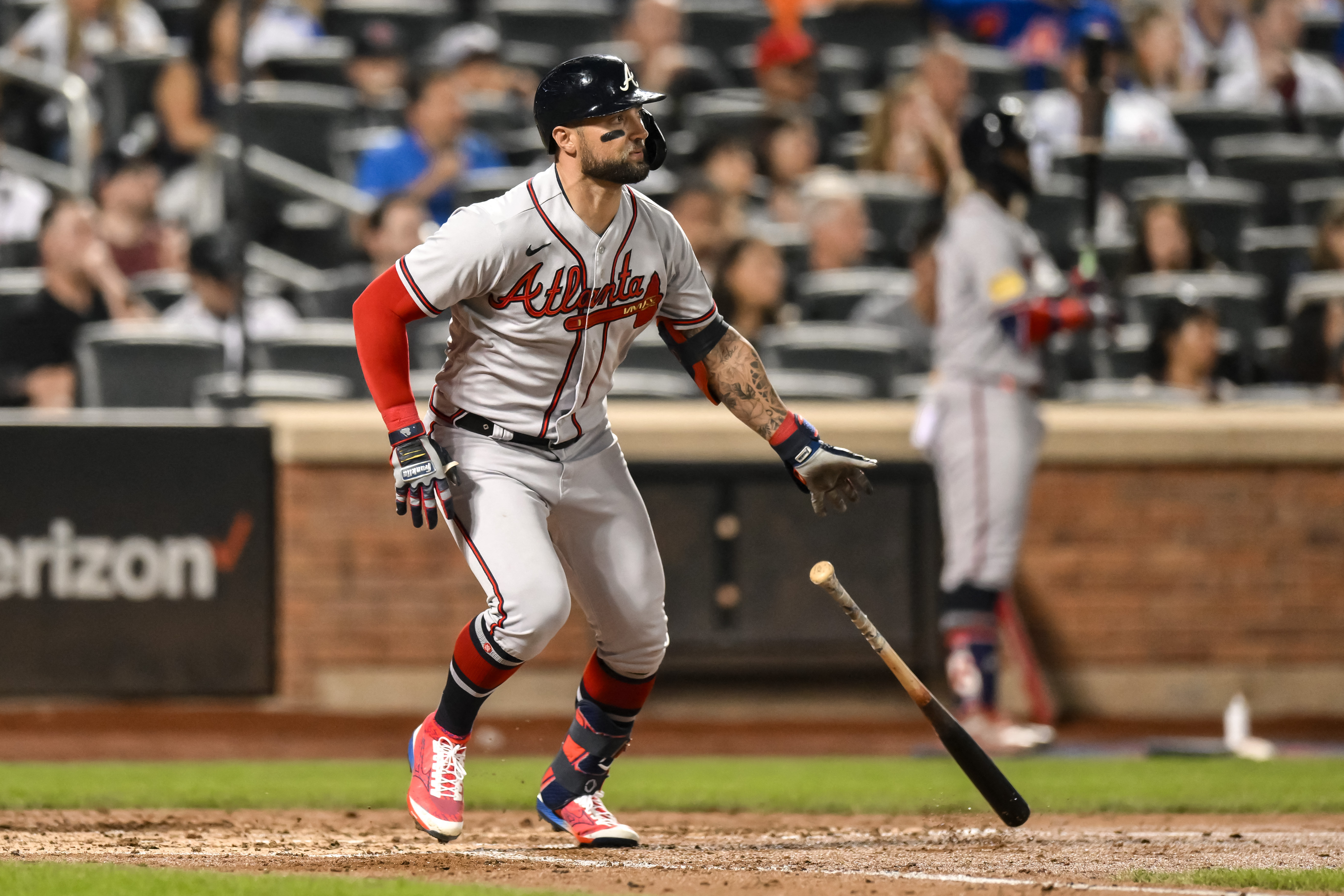 Albies' 2-run double in 7th sends Braves past Marlins 6-4 - The